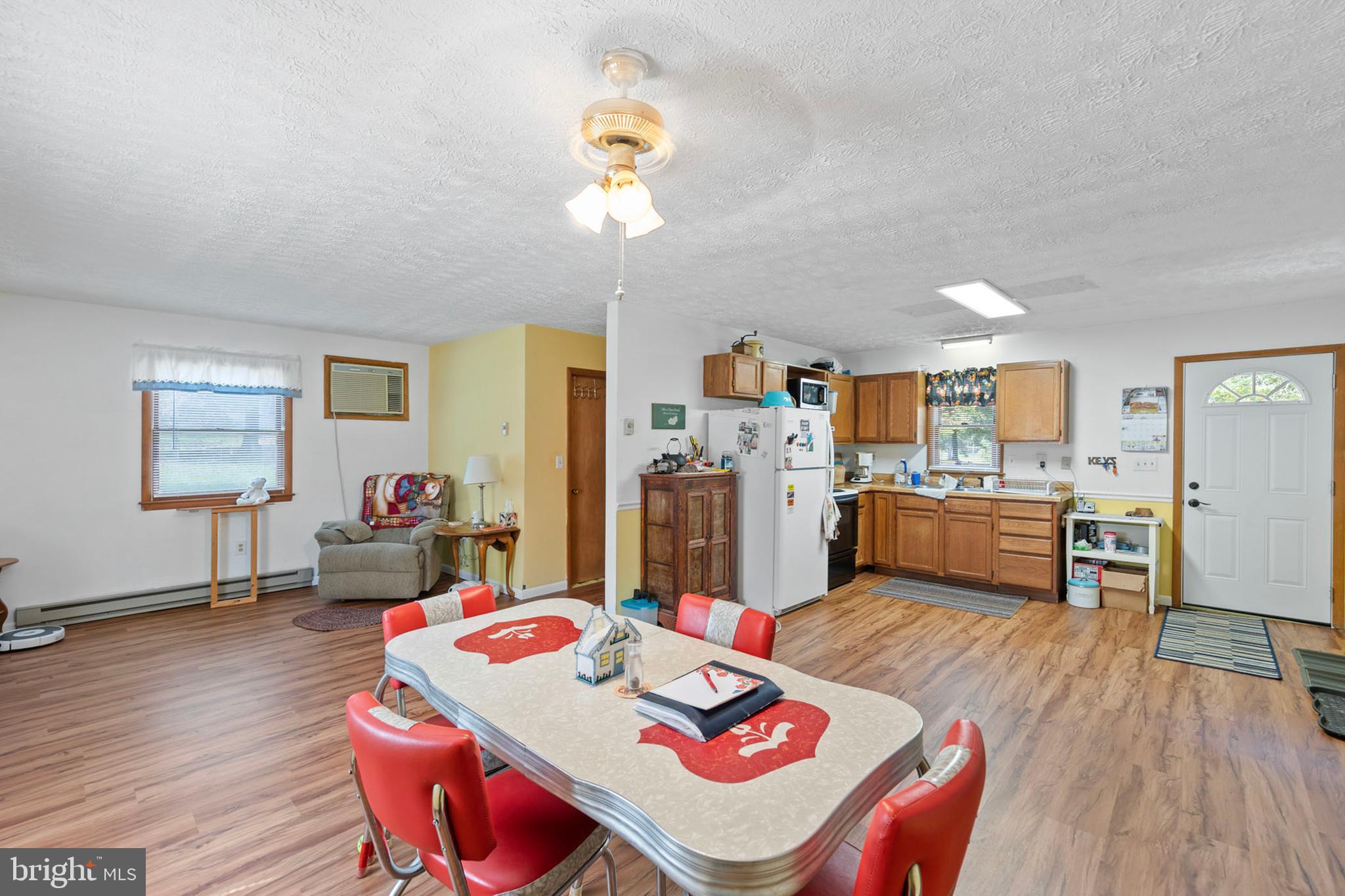 LONG ACRE ESTATES - Residential