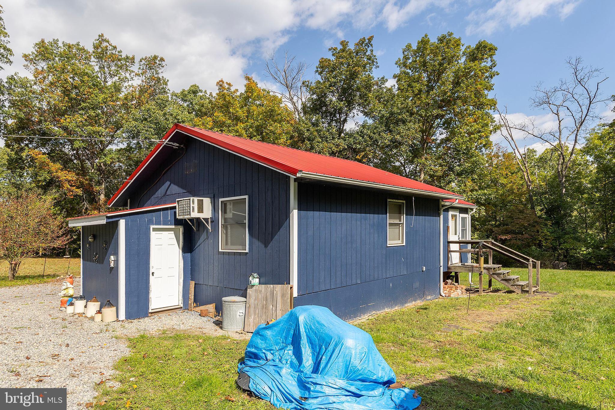 LONG ACRE ESTATES - Residential