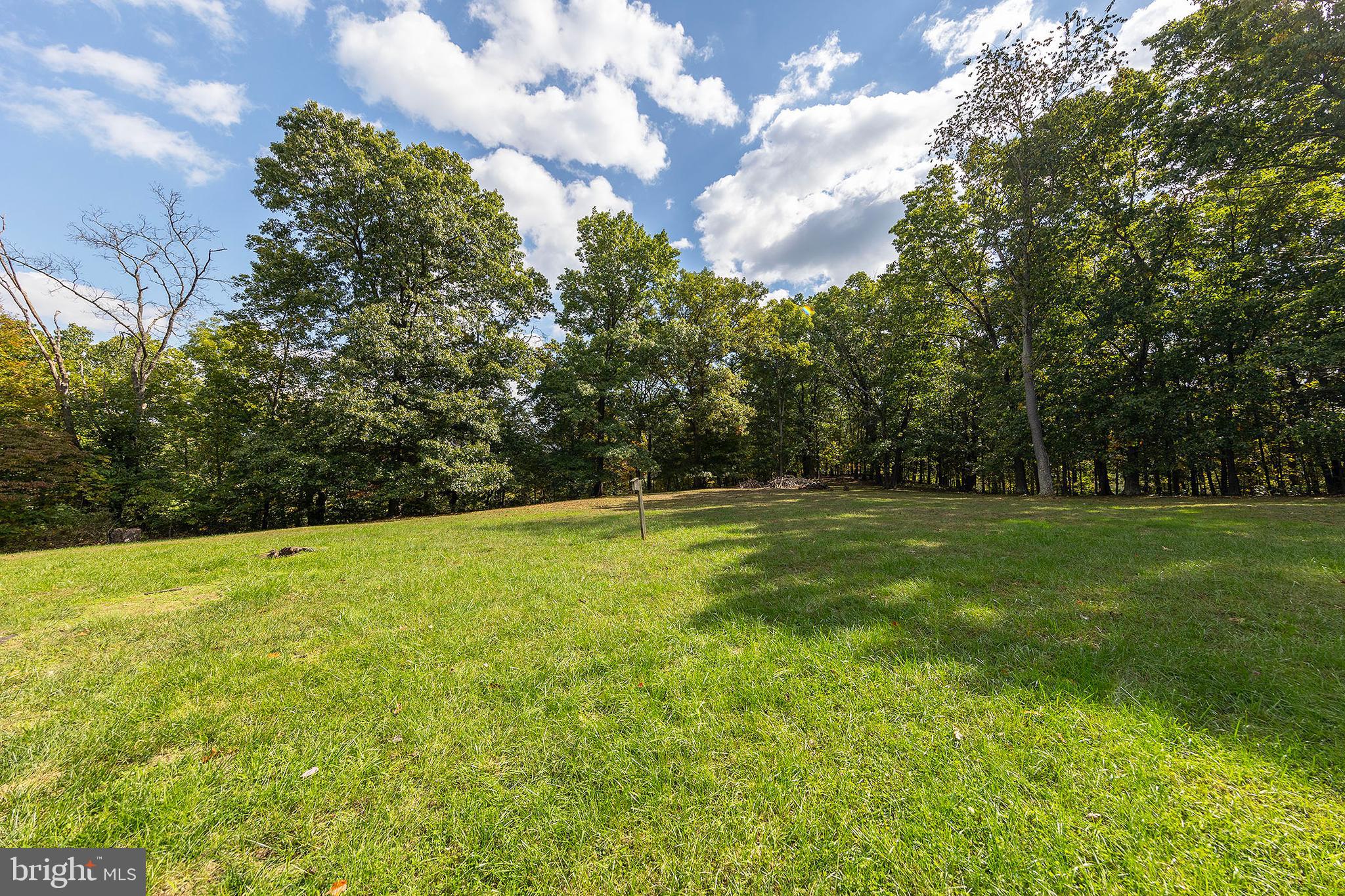 LONG ACRE ESTATES - Residential