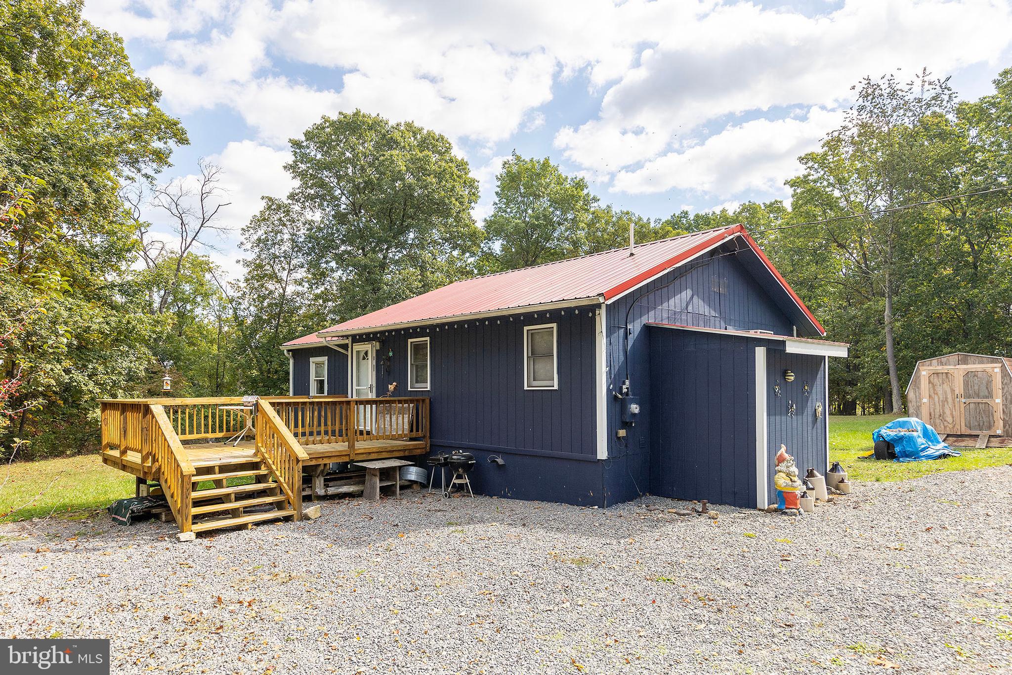 LONG ACRE ESTATES - Residential