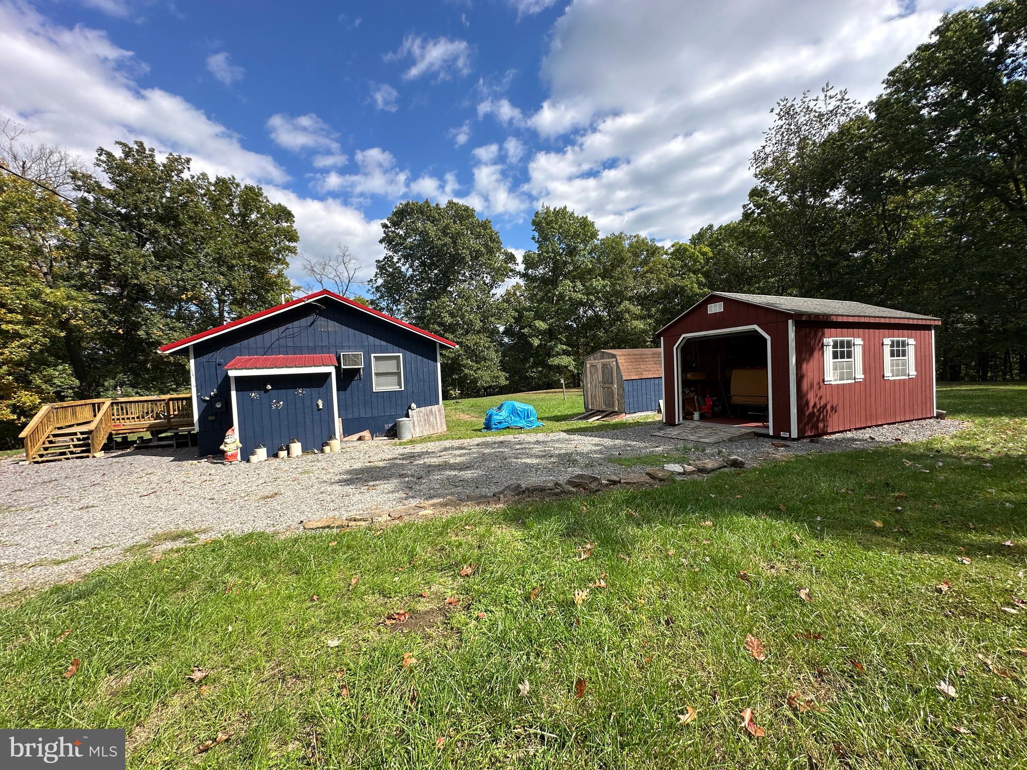 LONG ACRE ESTATES - Residential