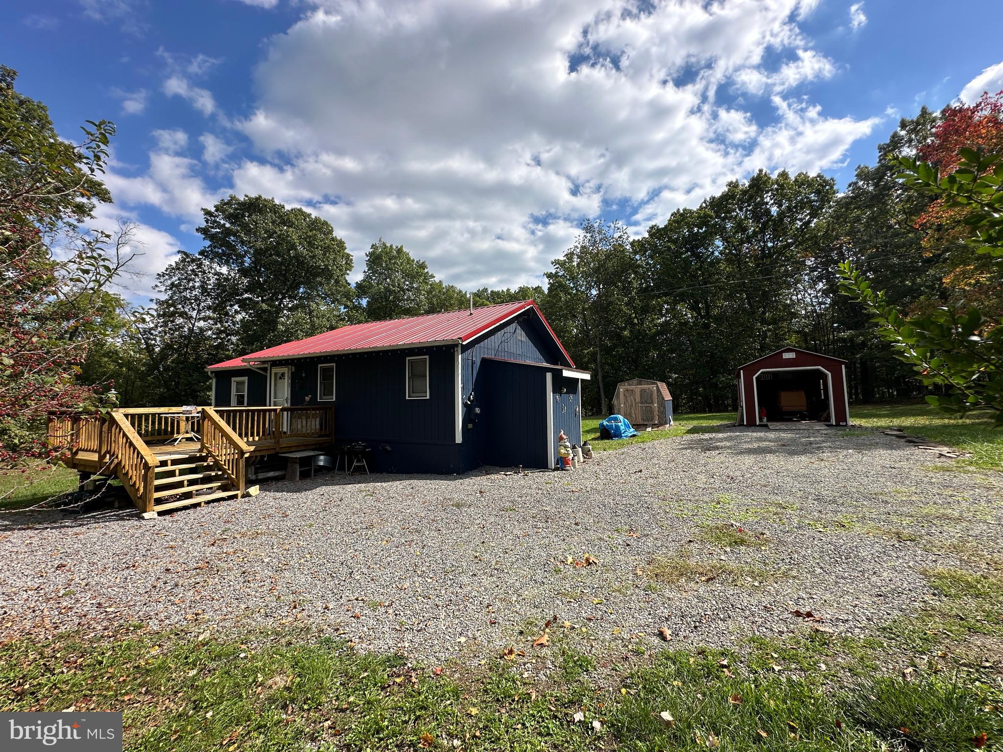 LONG ACRE ESTATES - Residential