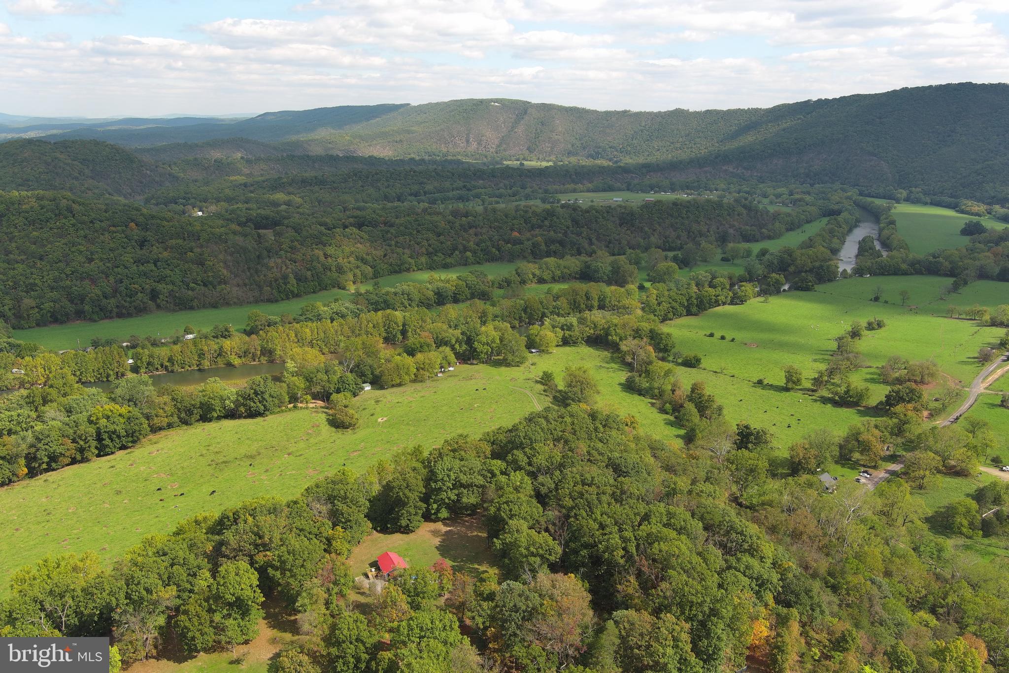 LONG ACRE ESTATES - Residential