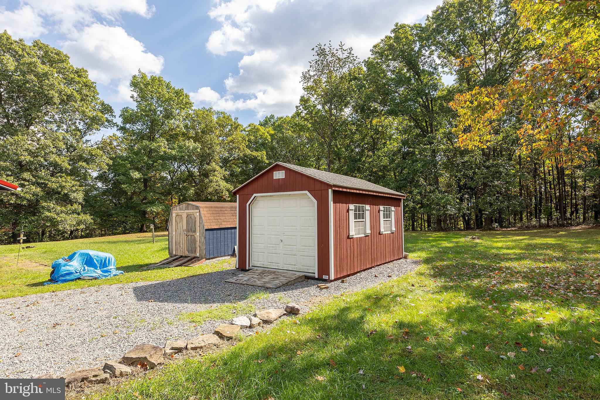 LONG ACRE ESTATES - Residential