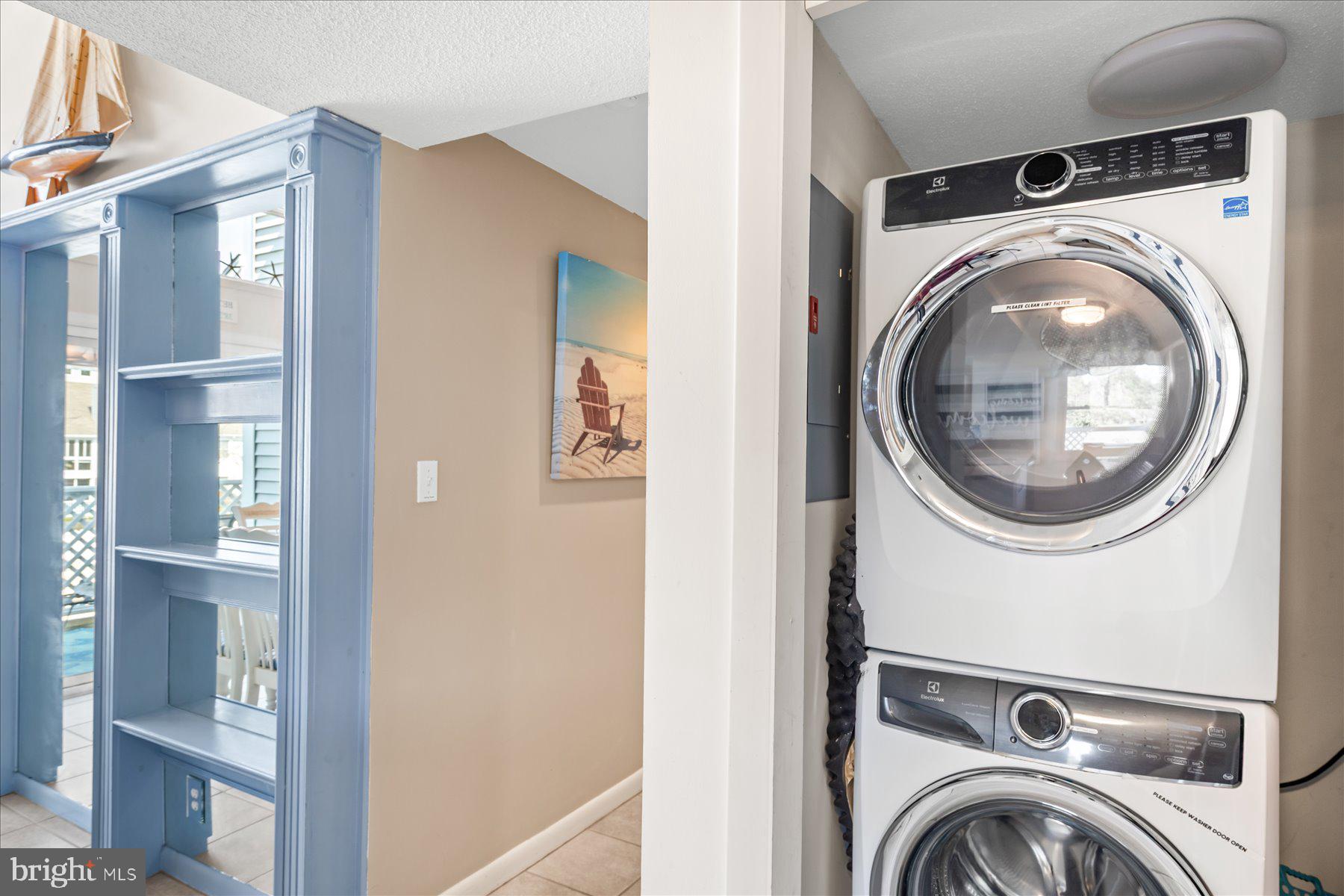 SEA COLONY WEST - Residential