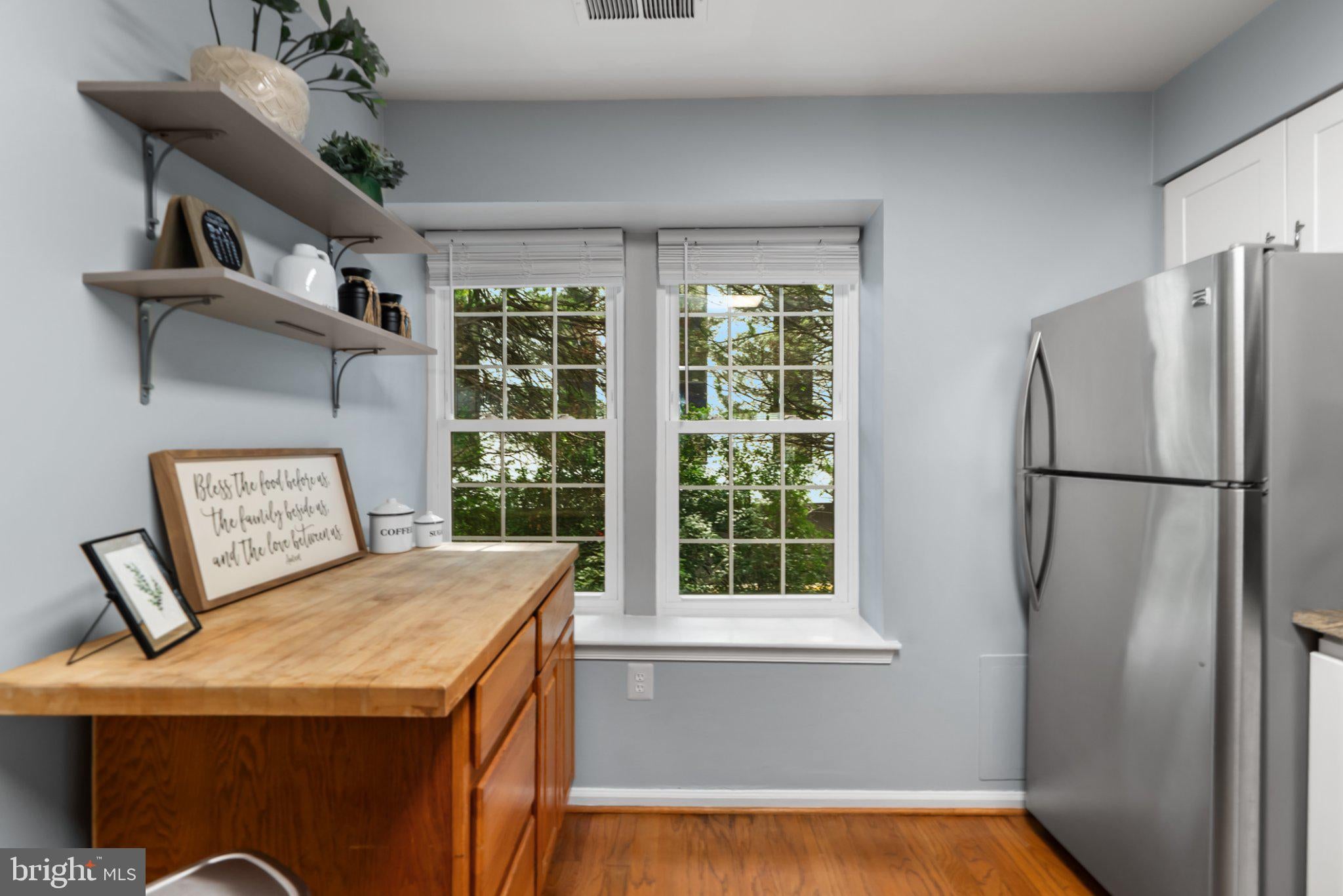3401 LAKESIDE VIEW DRIVE 18-3