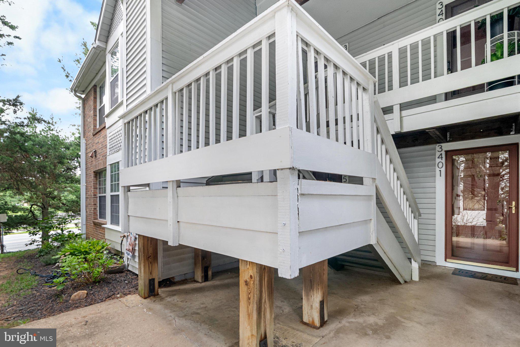 3401 LAKESIDE VIEW DRIVE 18-3