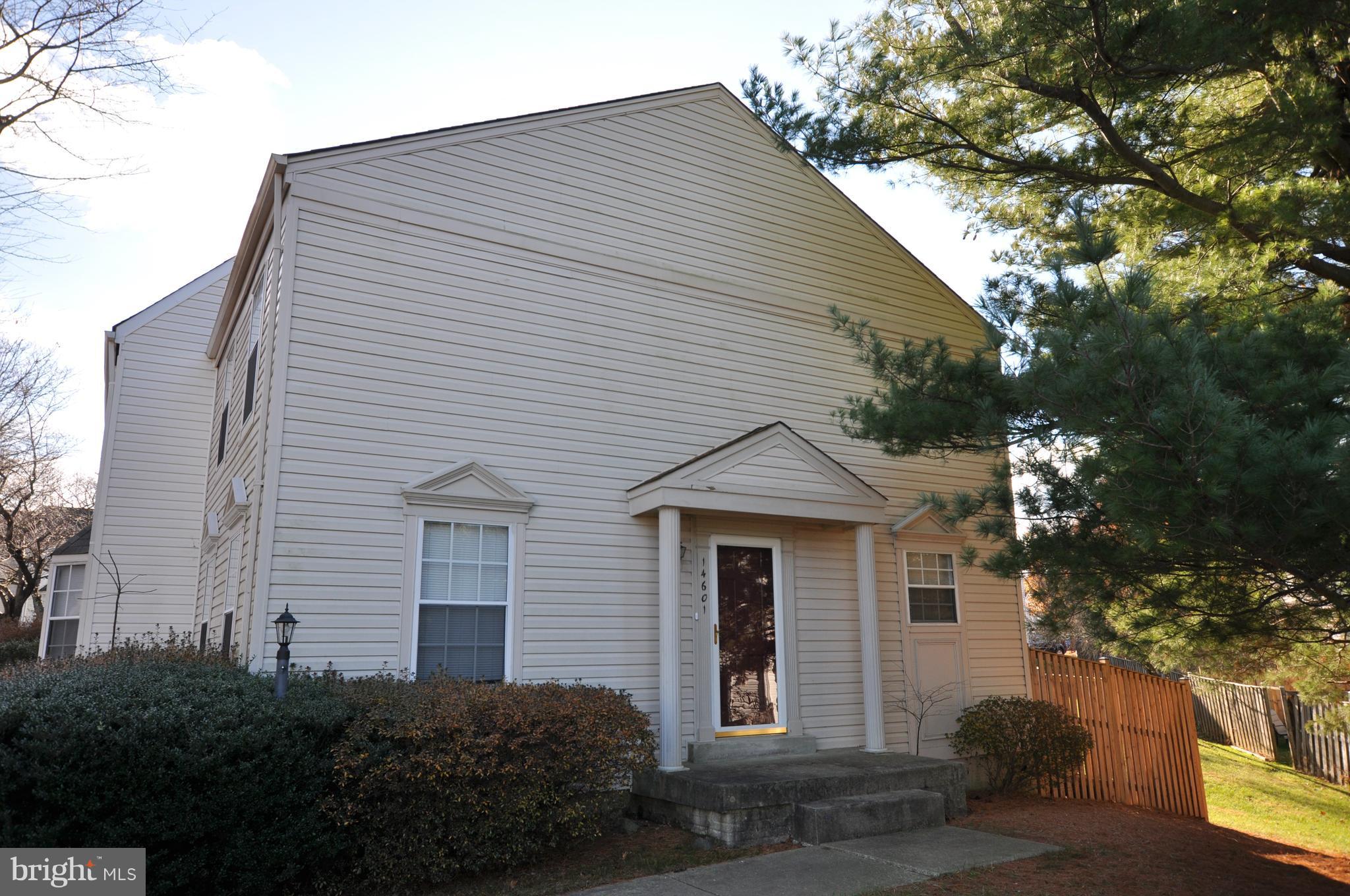 Well Maintained & Updated End Unit, 3 Bed Rm, 3 Full Bath, 1 Half Bath, New Windows, New HVAC, Upgrade Kitchen w/ Granite Counter Top, Sunlight-filled Stairway through the Skylight, Finished Basement w/ Full Bath, Convenient Club House w/ Playground, Tennis Courts, Swimming Pool & Lake in walking Distance. Few Miniatures to 270, Great Wootton School District , Furnished-No Extra Cost, Must See!