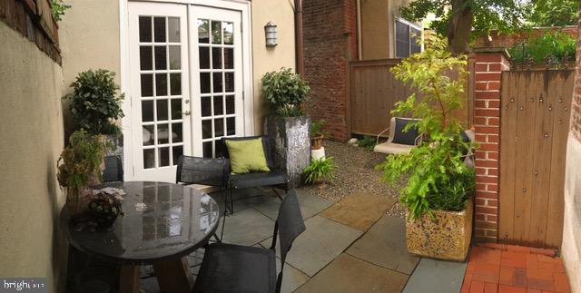 SOCIETY HILL - Residential