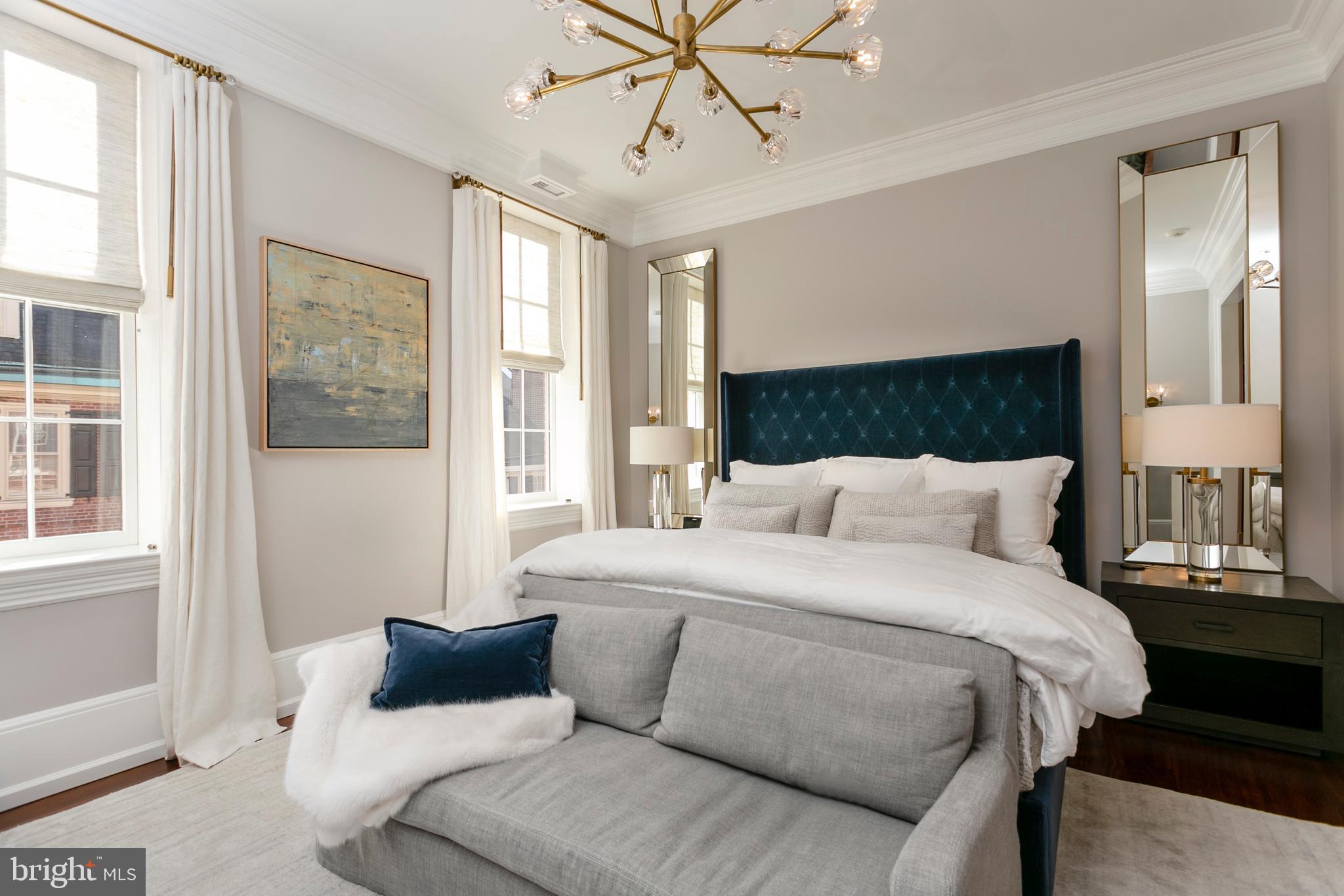 SOCIETY HILL - Residential