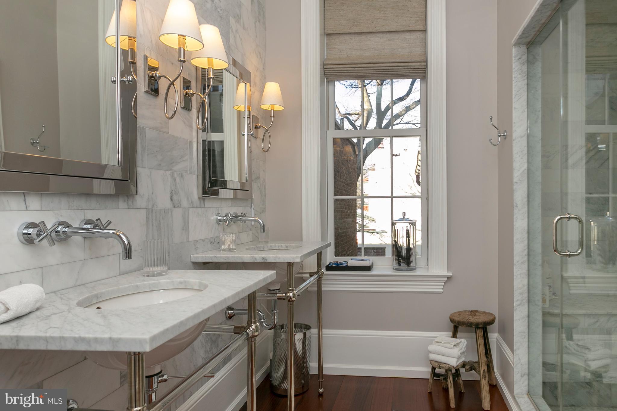 SOCIETY HILL - Residential