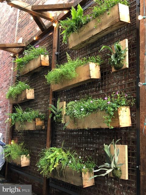 SOCIETY HILL - Residential