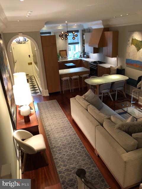 SOCIETY HILL - Residential