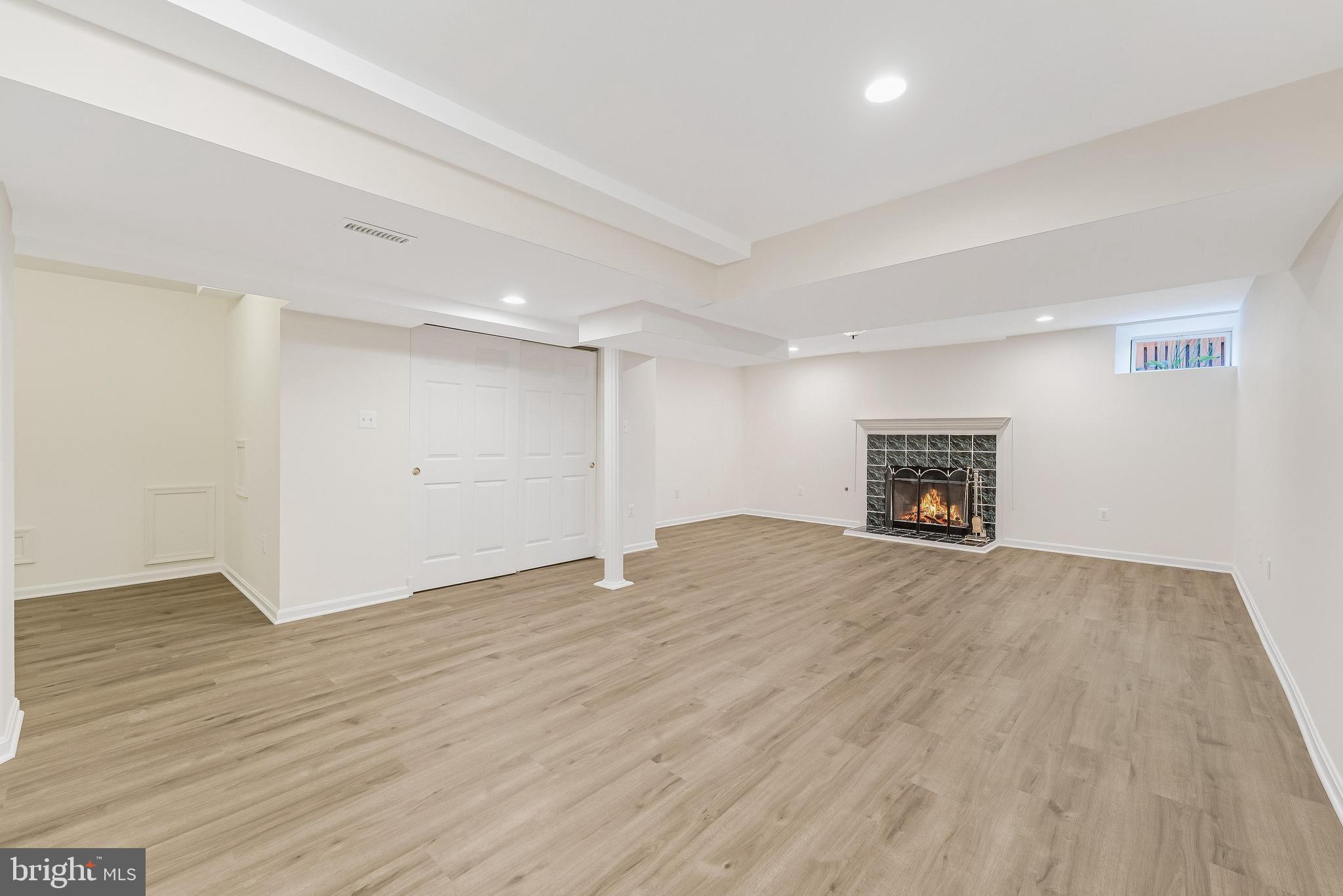 FARMWELL HUNT - Residential