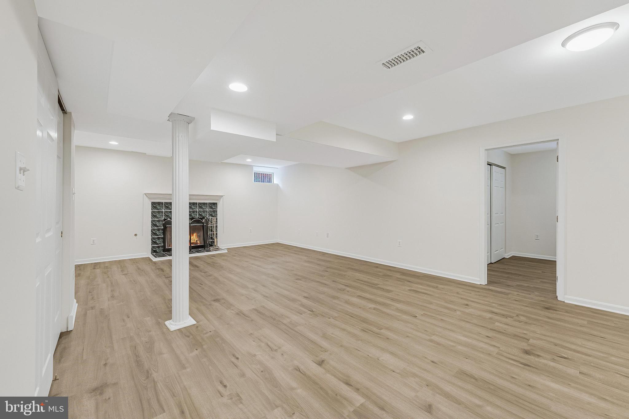 FARMWELL HUNT - Residential