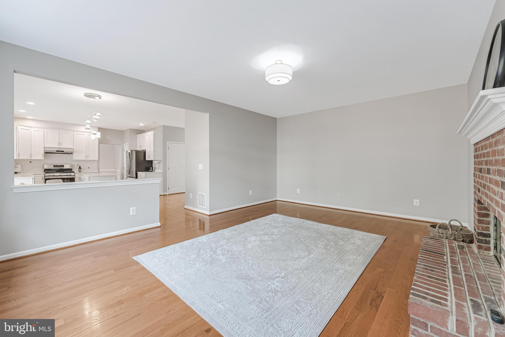 FARMWELL HUNT - Residential