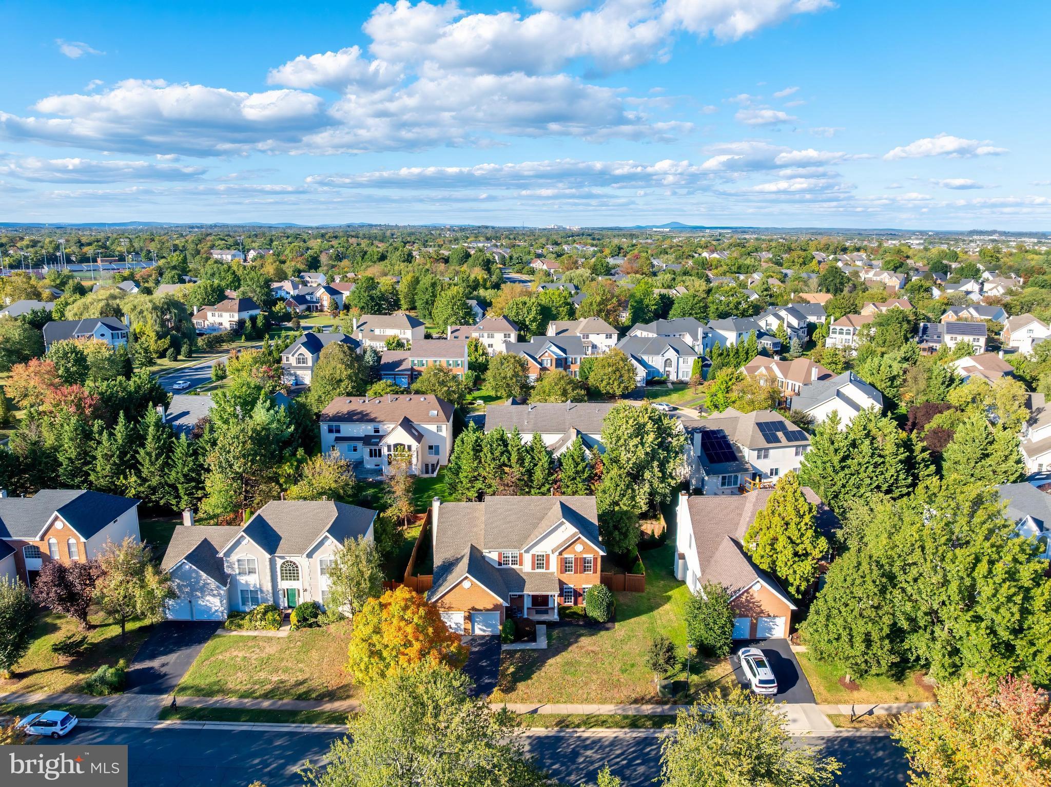 FARMWELL HUNT - Residential