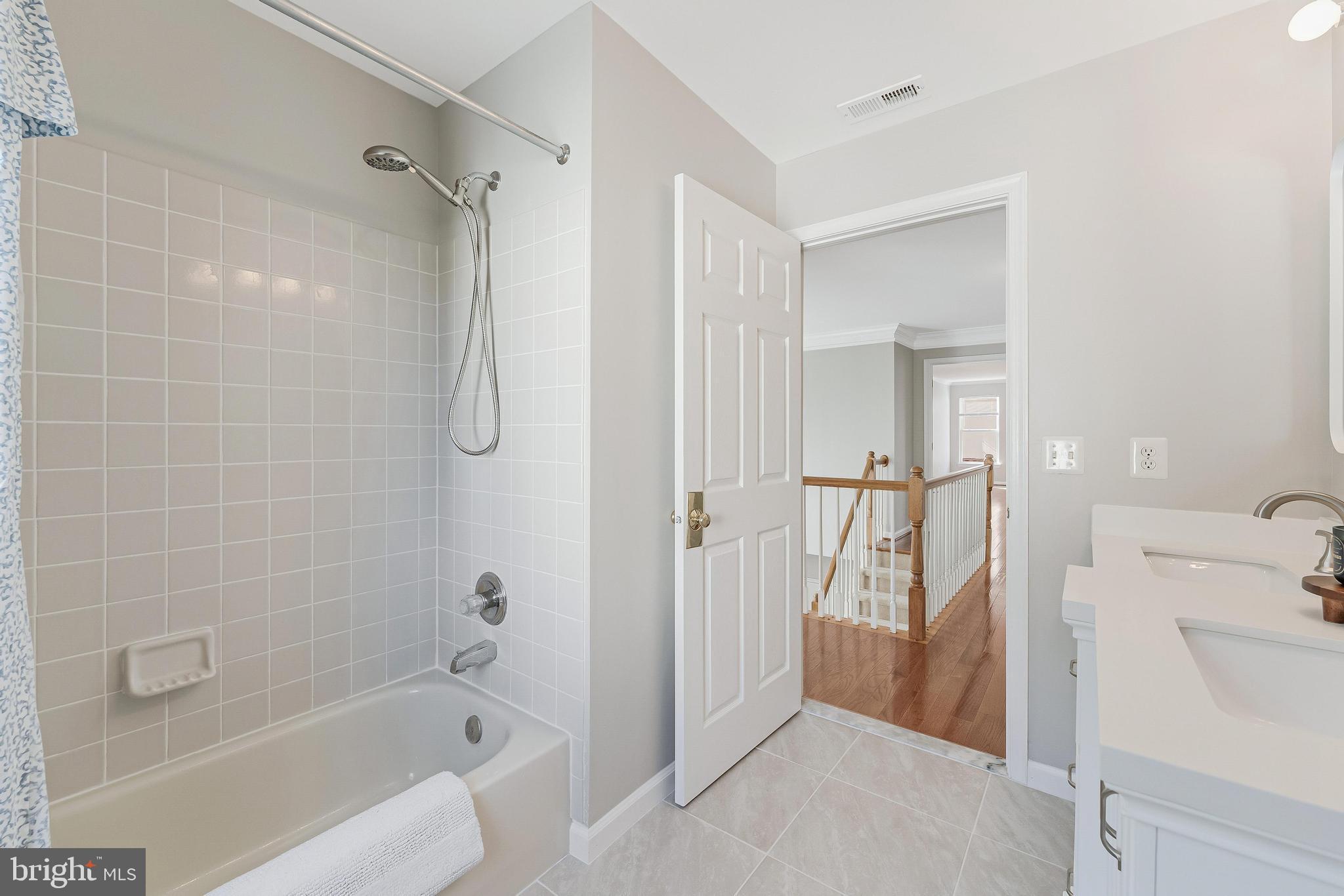 FARMWELL HUNT - Residential