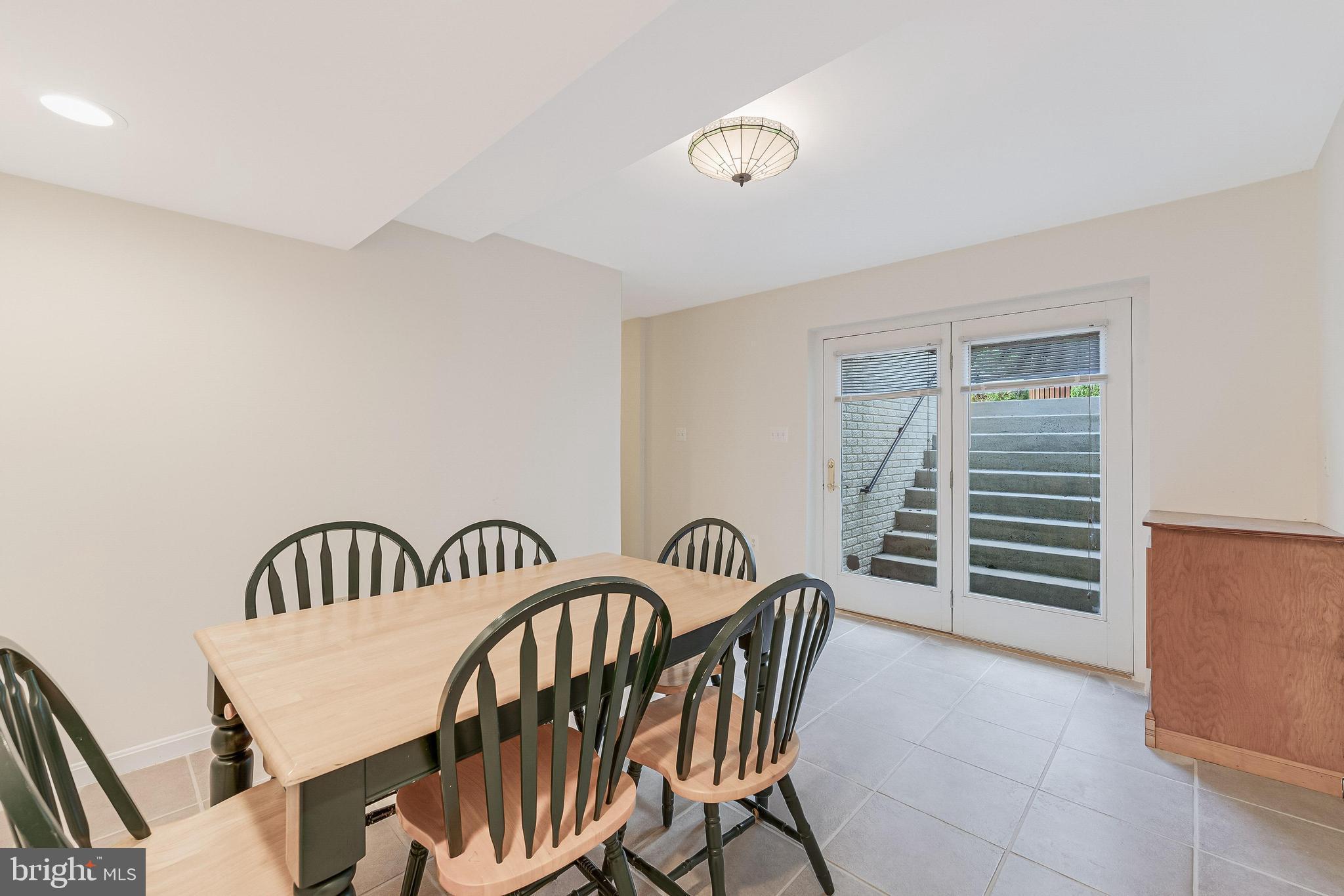 FARMWELL HUNT - Residential