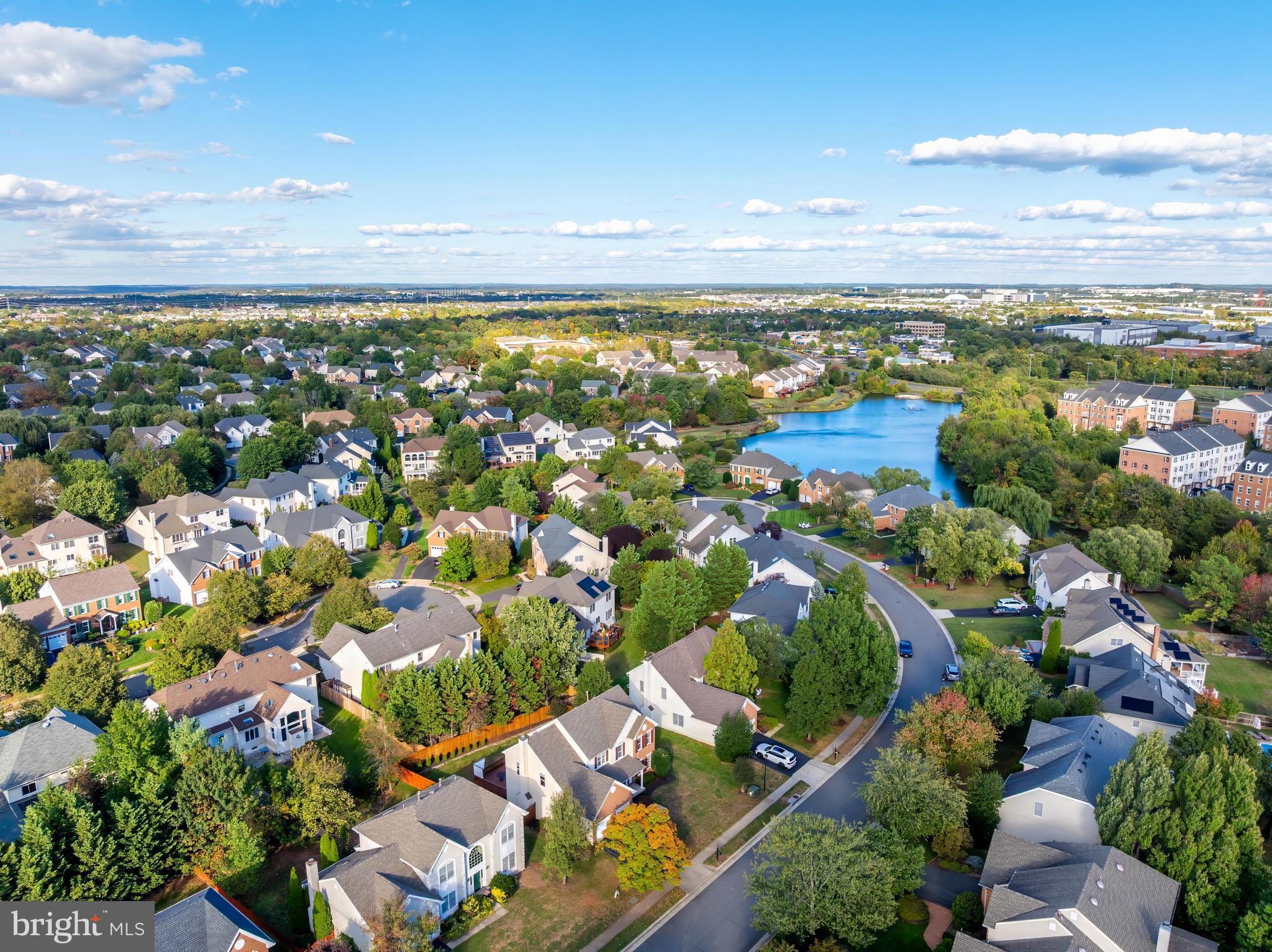 FARMWELL HUNT - Residential