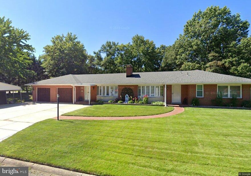 Huge Rambler sits on a huge lot (HALF ACRE) at the end of the street with parking for 6 to 8 cars (MECHANICS DREAM), beautiful view from your dining room table as you enjoy your morning breakfast you can watch the birds in your HUGE yard!  Offers a fully finished basement w/bar, (3) fireplaces, primary bathroom, wood floors, large back deck, shed and much, much more! There will be no disappointment here!