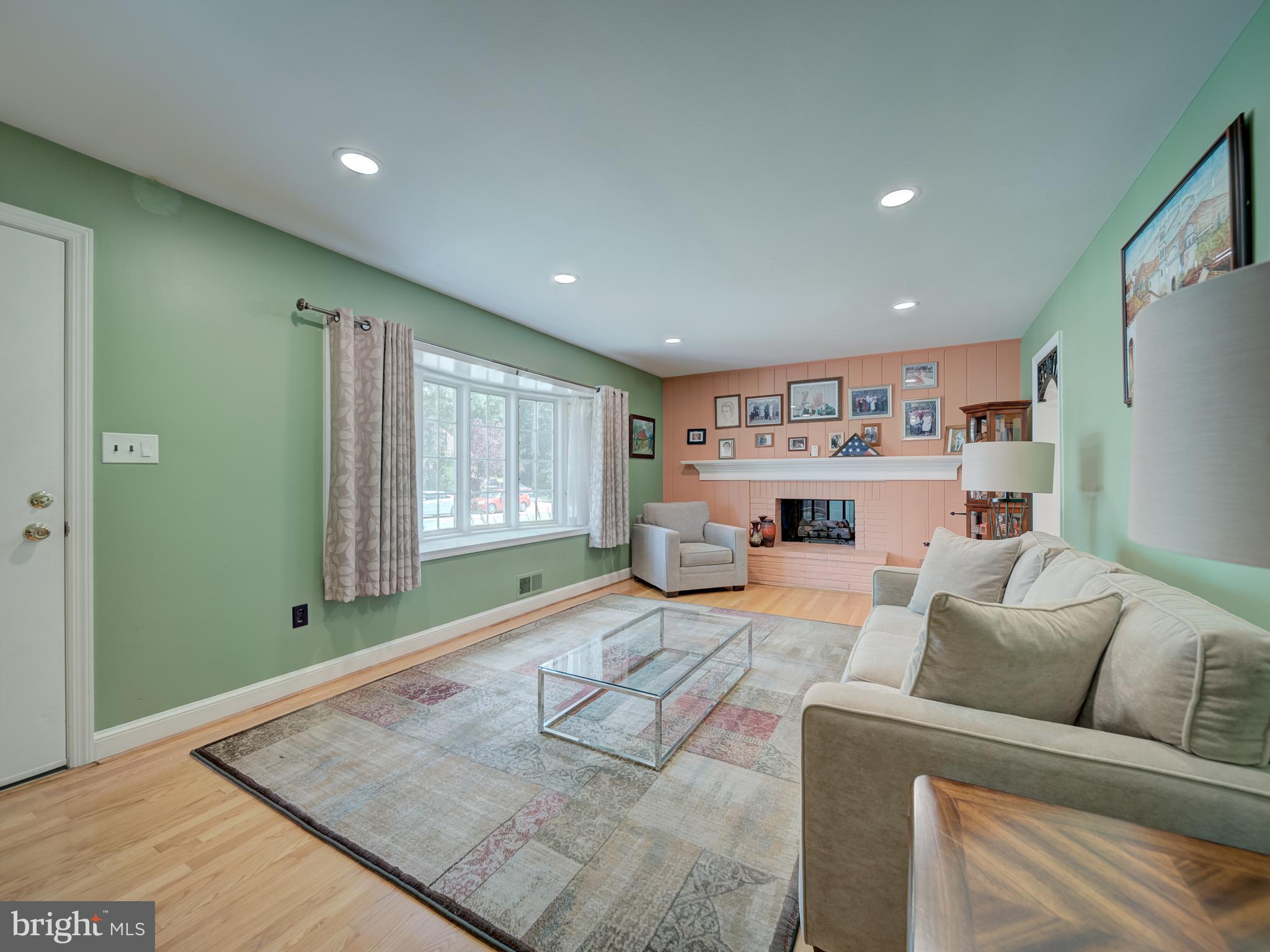 4307 SARASOTA PLACE