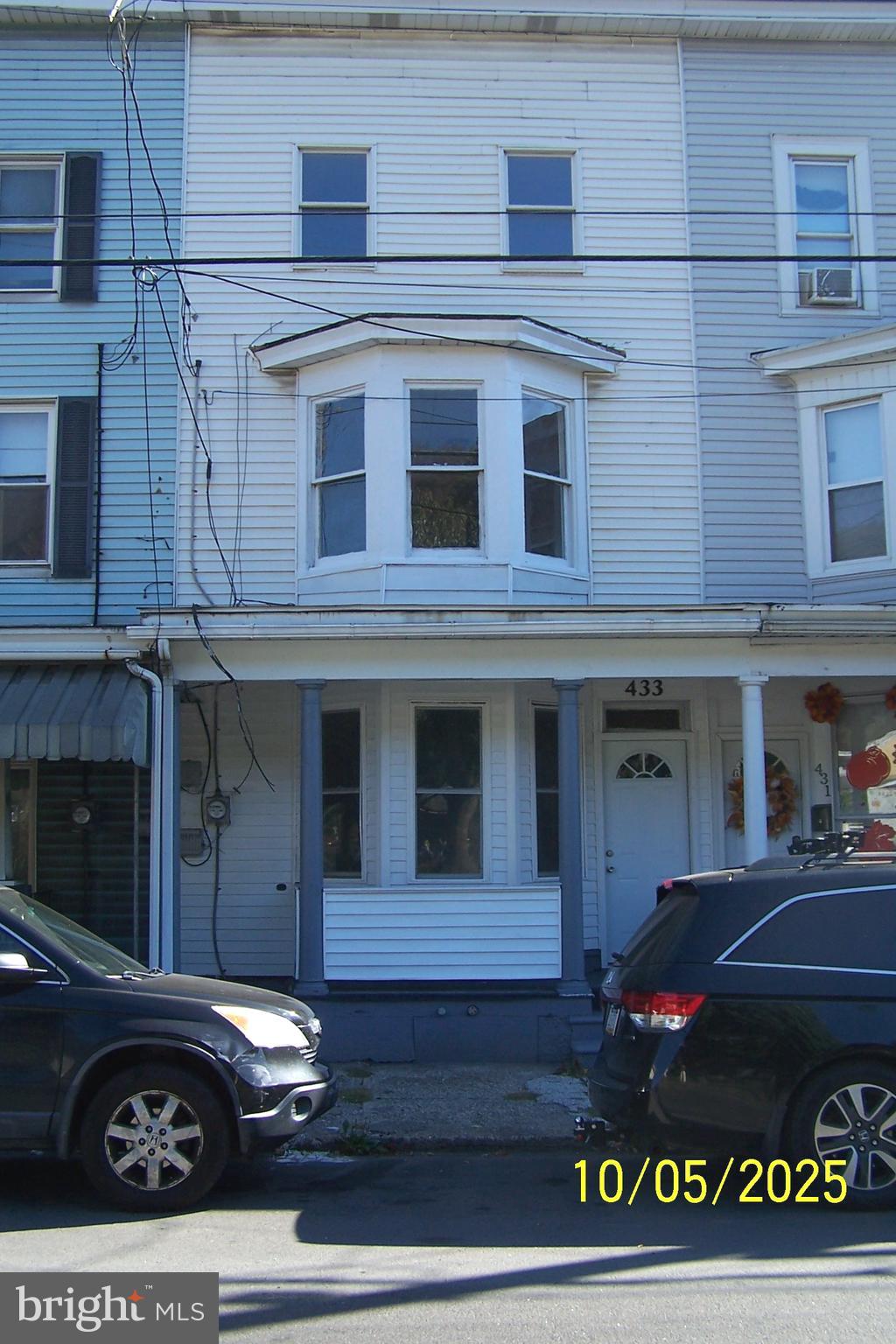 433 N RAILROAD STREET