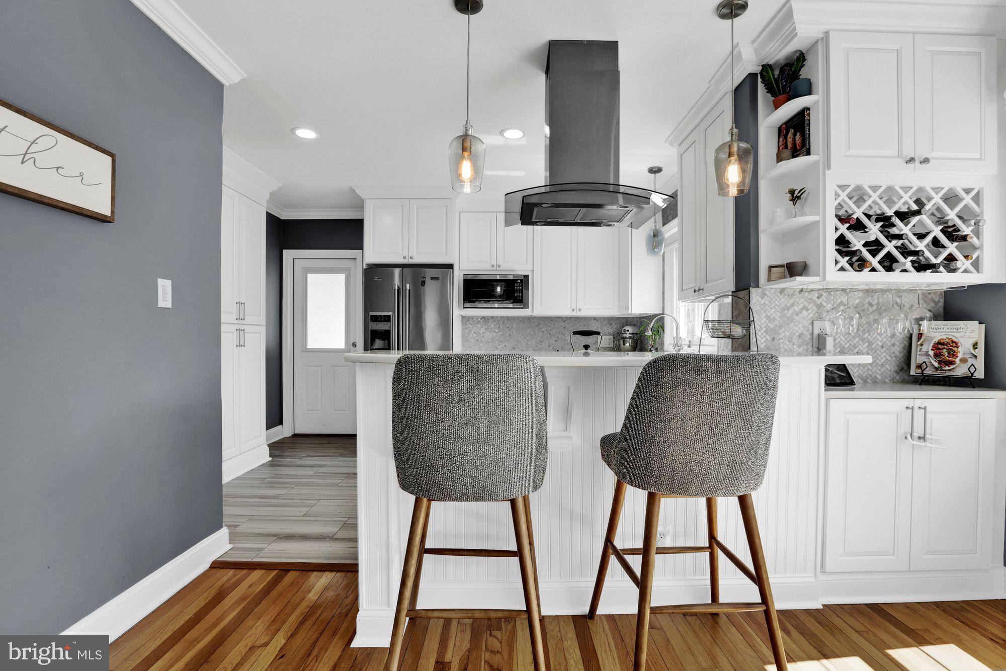 MAKEFIELD MANOR - Residential