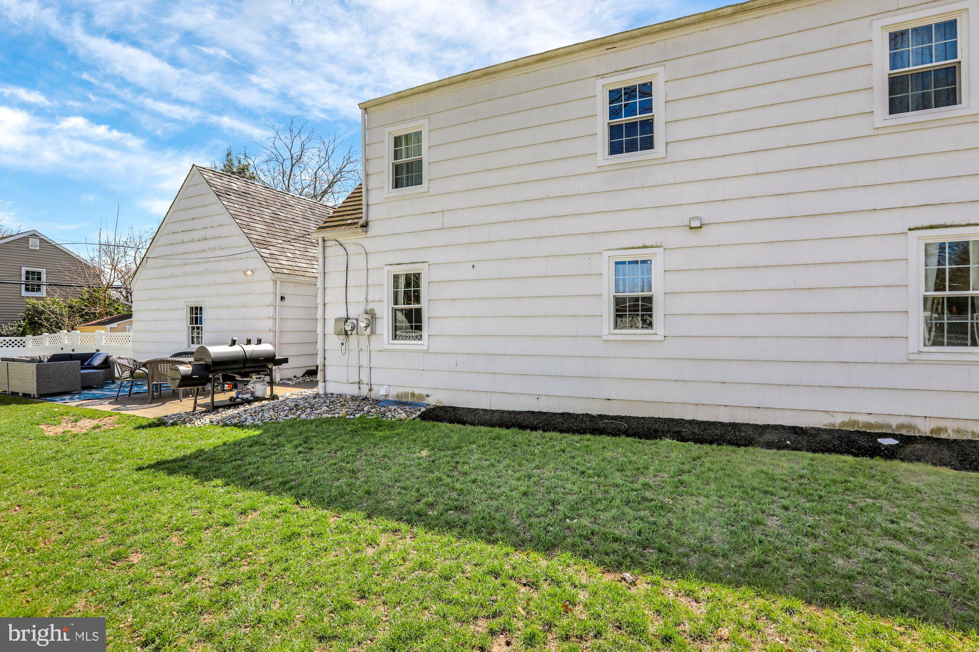 MAKEFIELD MANOR - Residential