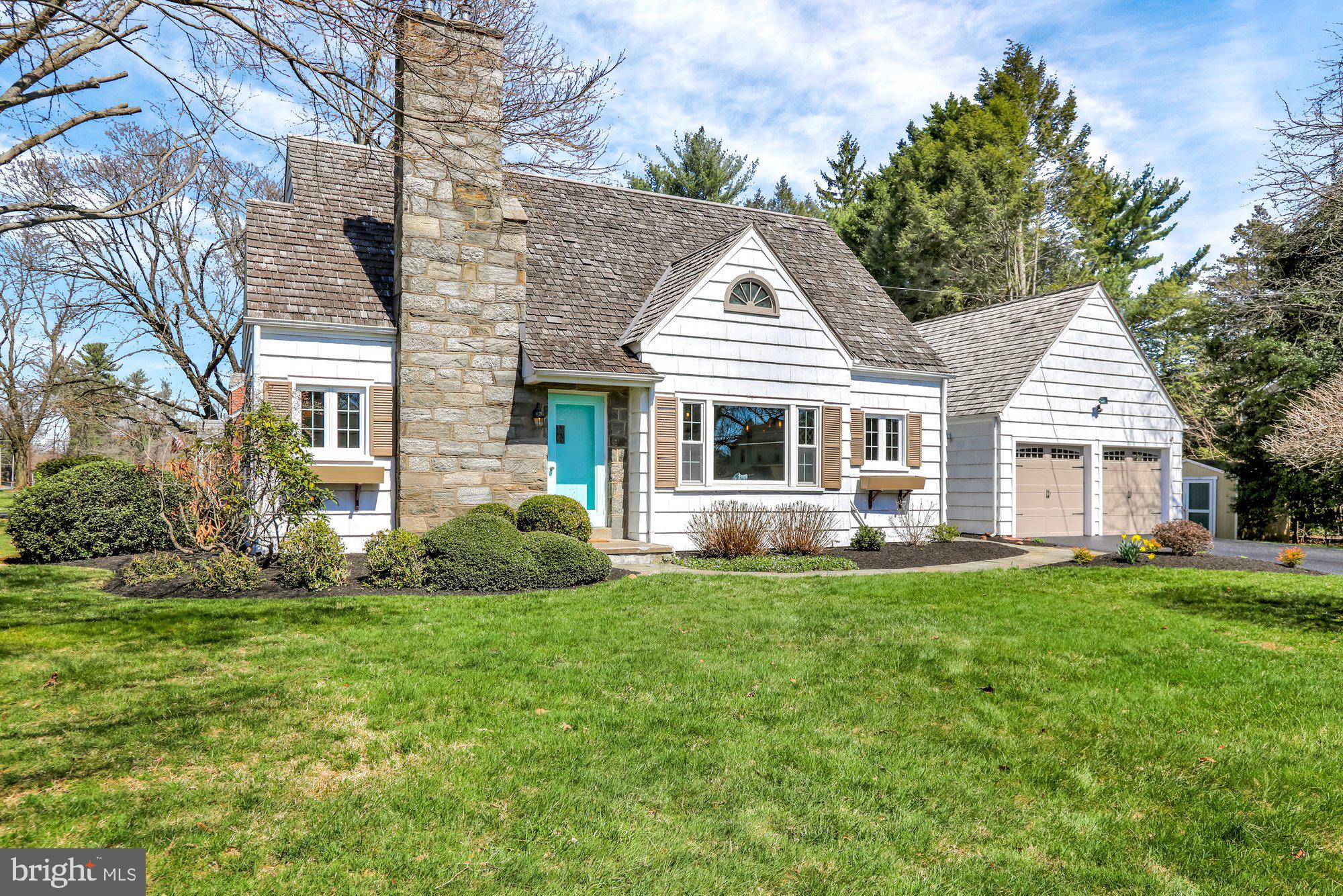 MAKEFIELD MANOR - Residential