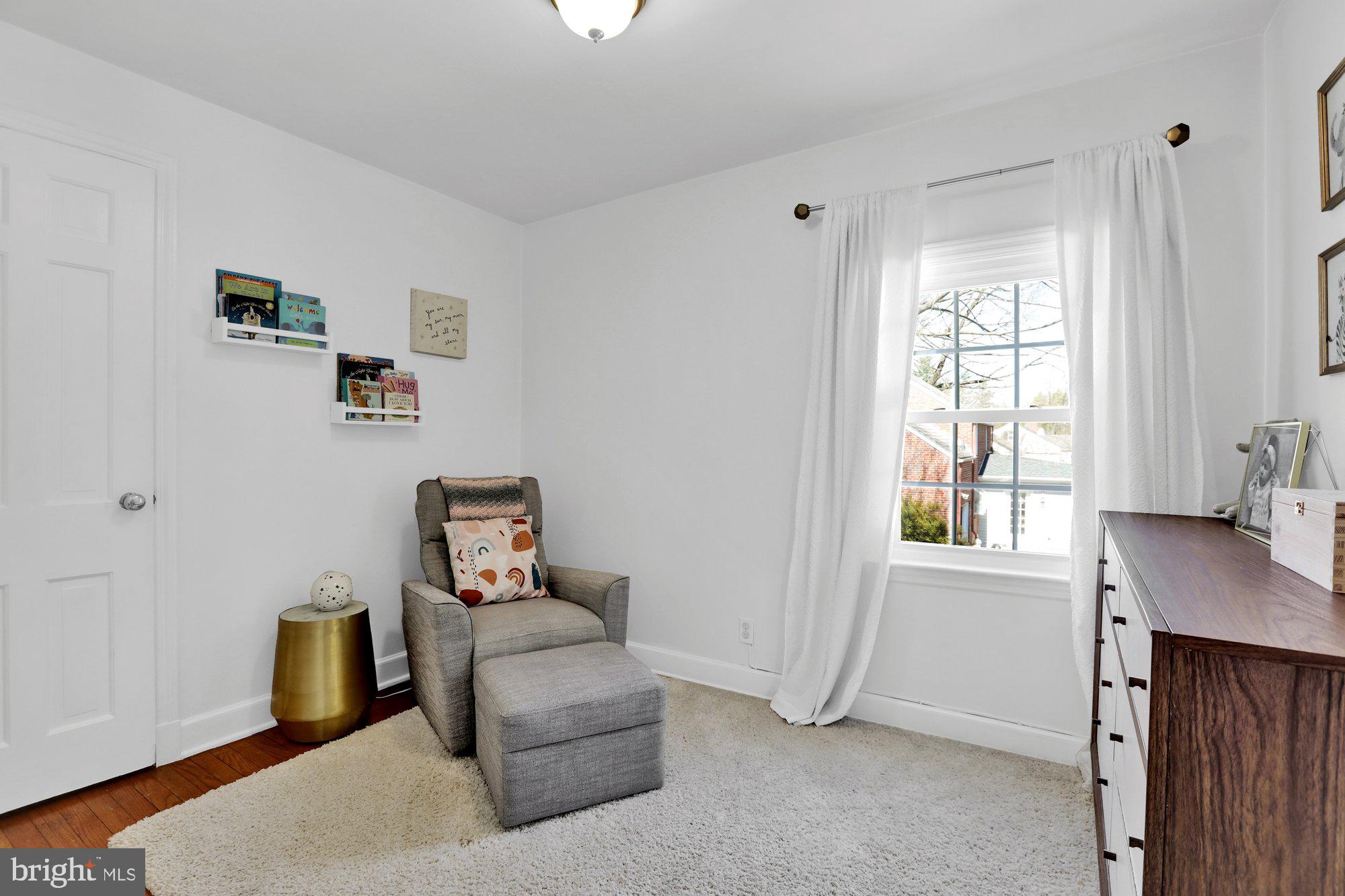 MAKEFIELD MANOR - Residential