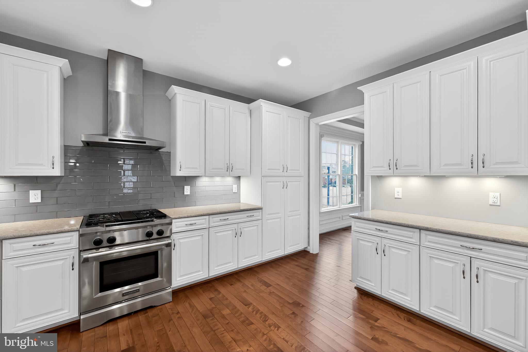 5160 FARMOUNT TERRACE 16