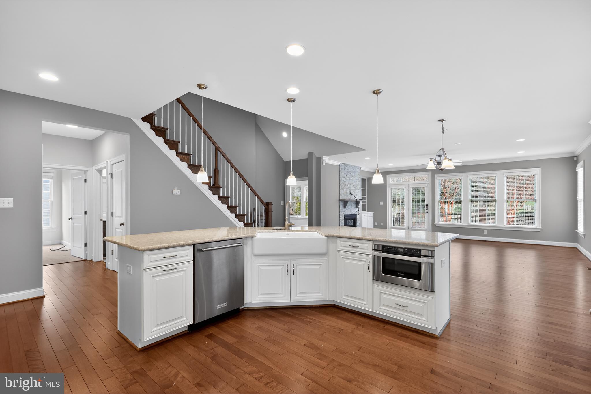 5160 FARMOUNT TERRACE 16