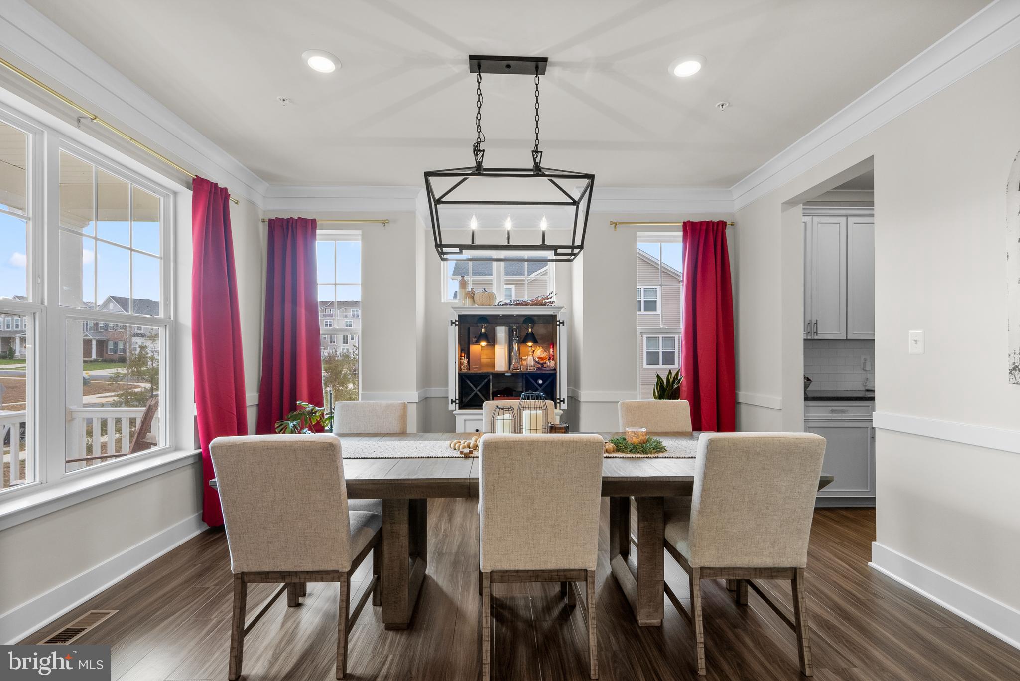 4148 CHARLES DICKENS DR