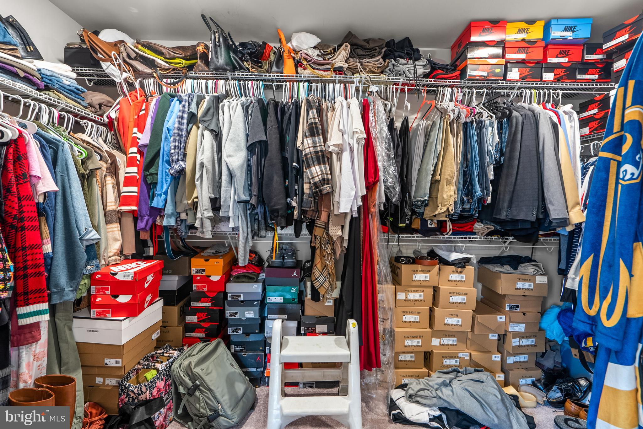 STONEHAVEN - Residential