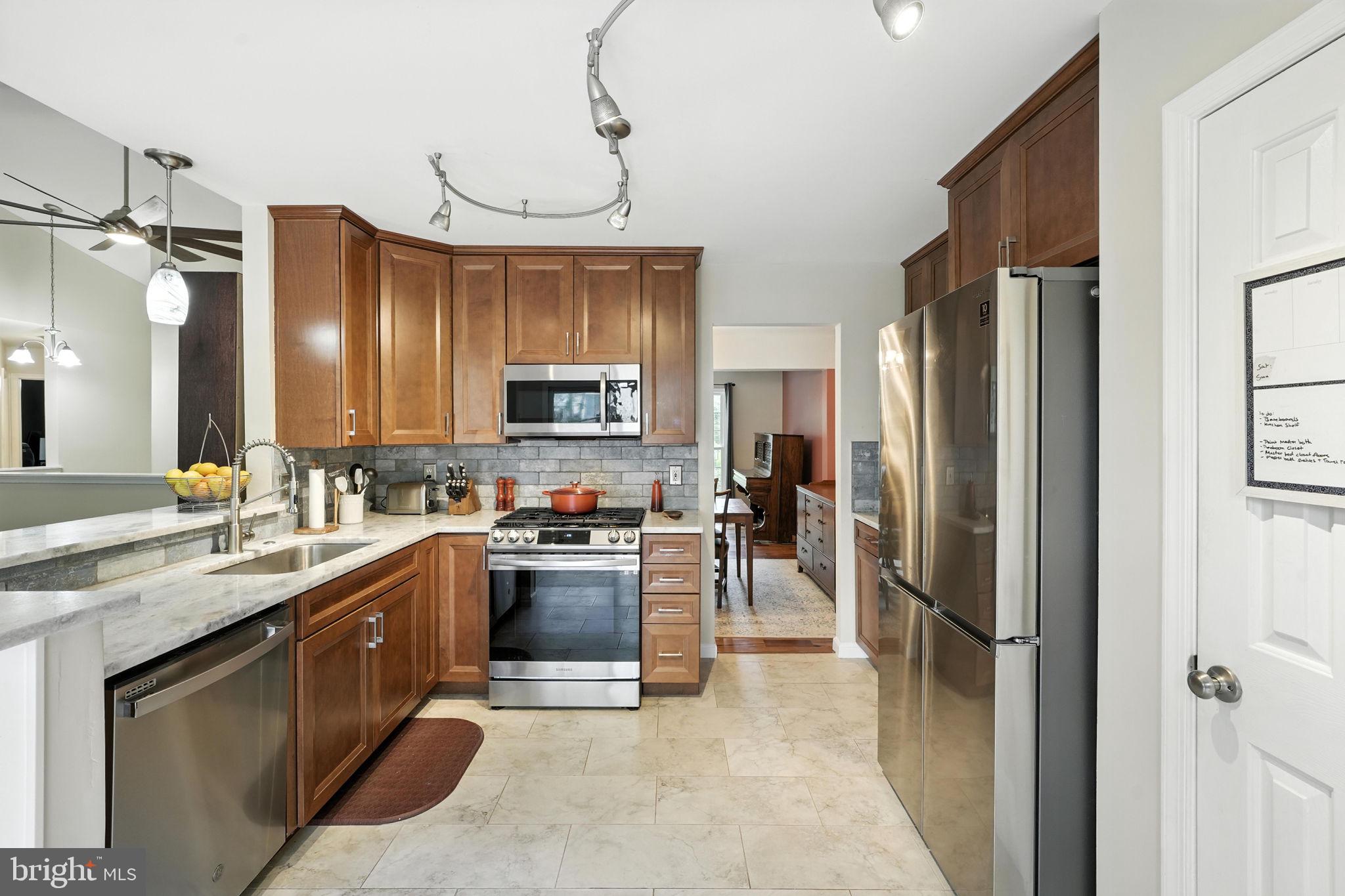 9571 BASILWOOD DRIVE