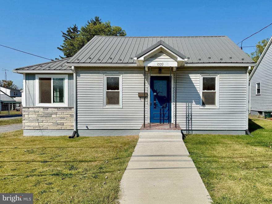 Great location close to everything and almost new!  New appliances, new bathrooms, new hardwood in the oversized living room.  Nicely appointed kitchen that is open to an extra large dining area.  Dining area still has the charm of yesteryear with two built in china cupboards.   This charming bungalow has 3 bedrooms and two full bathrooms and the laundry is on this level as well.  Wall up attic for tons of storage.  Single car garage and driveway for off street parking.   Outside you find a private breezeway for your morning coffee.  Nice sized backyard with a composite deck that leads to your own private pool/hot tub.
This one won't last long so don't wait to call!!