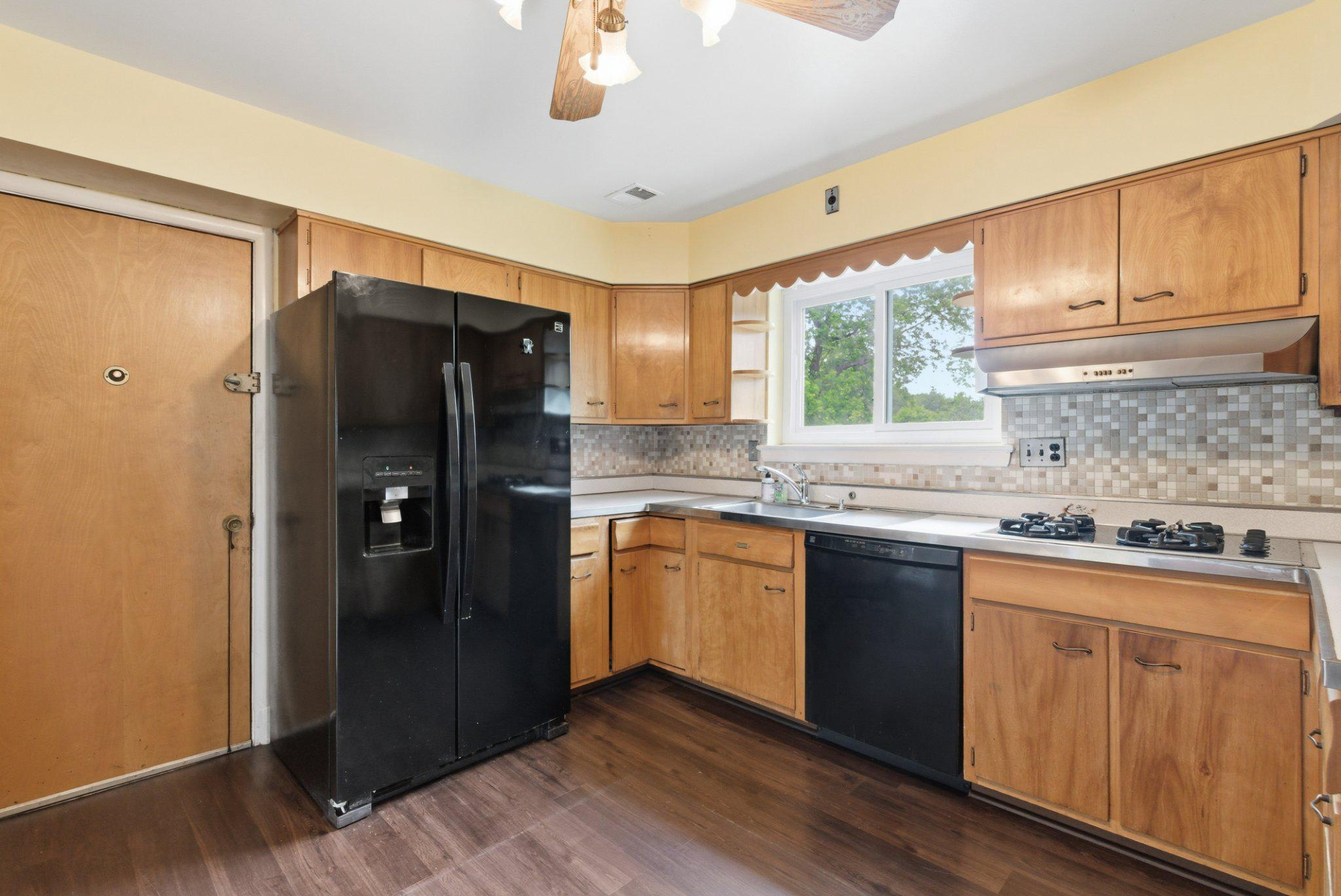 RAY PARK ESTATES - Residential