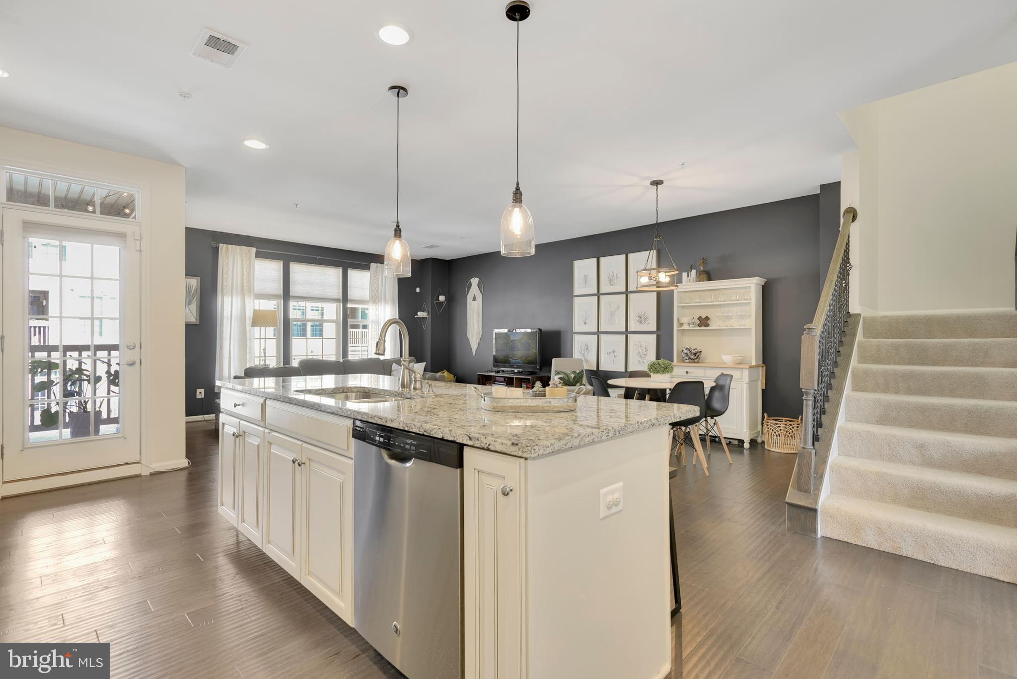 VIRGINIA MANOR CONDOMINIUM - Residential