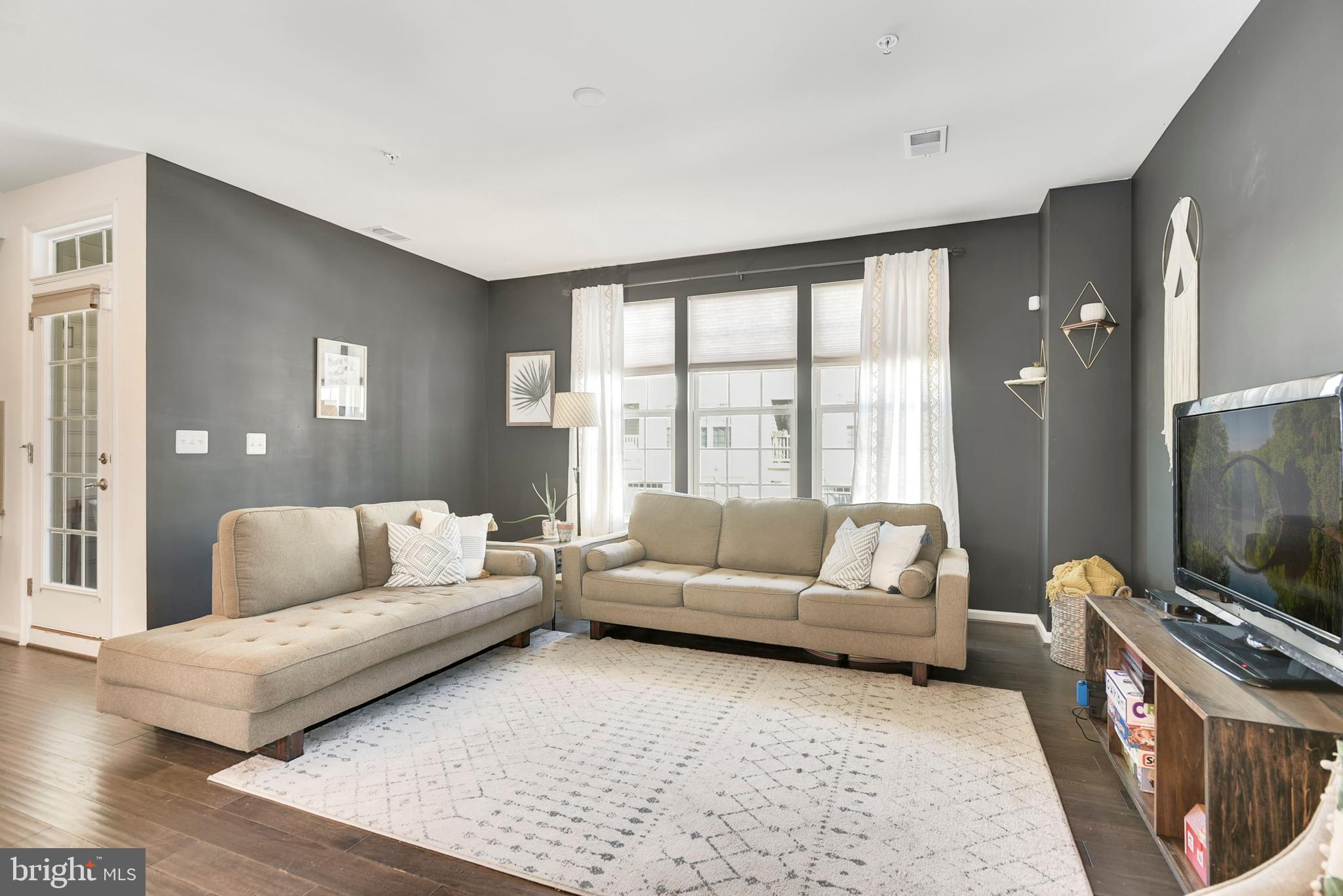 VIRGINIA MANOR CONDOMINIUM - Residential