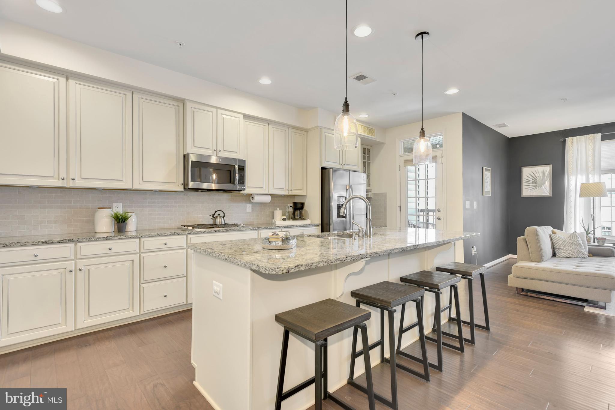 VIRGINIA MANOR CONDOMINIUM - Residential