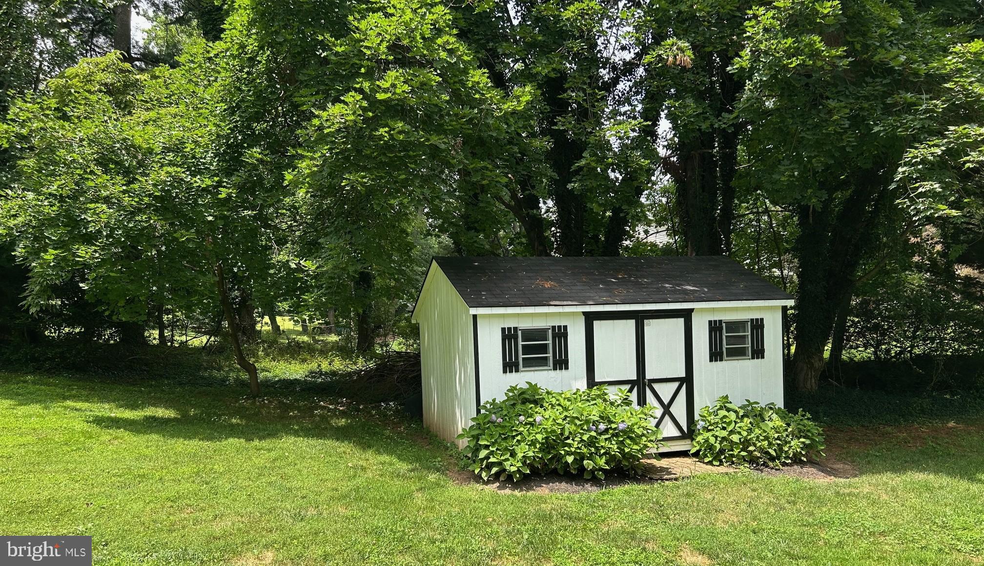 17724 TREE LAWN DRIVE