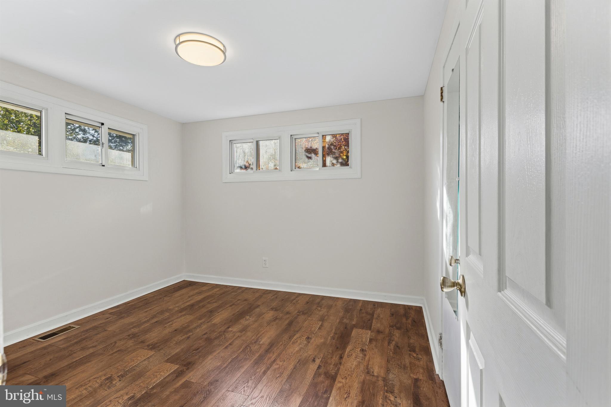 PENNSBURY HILLS - Residential