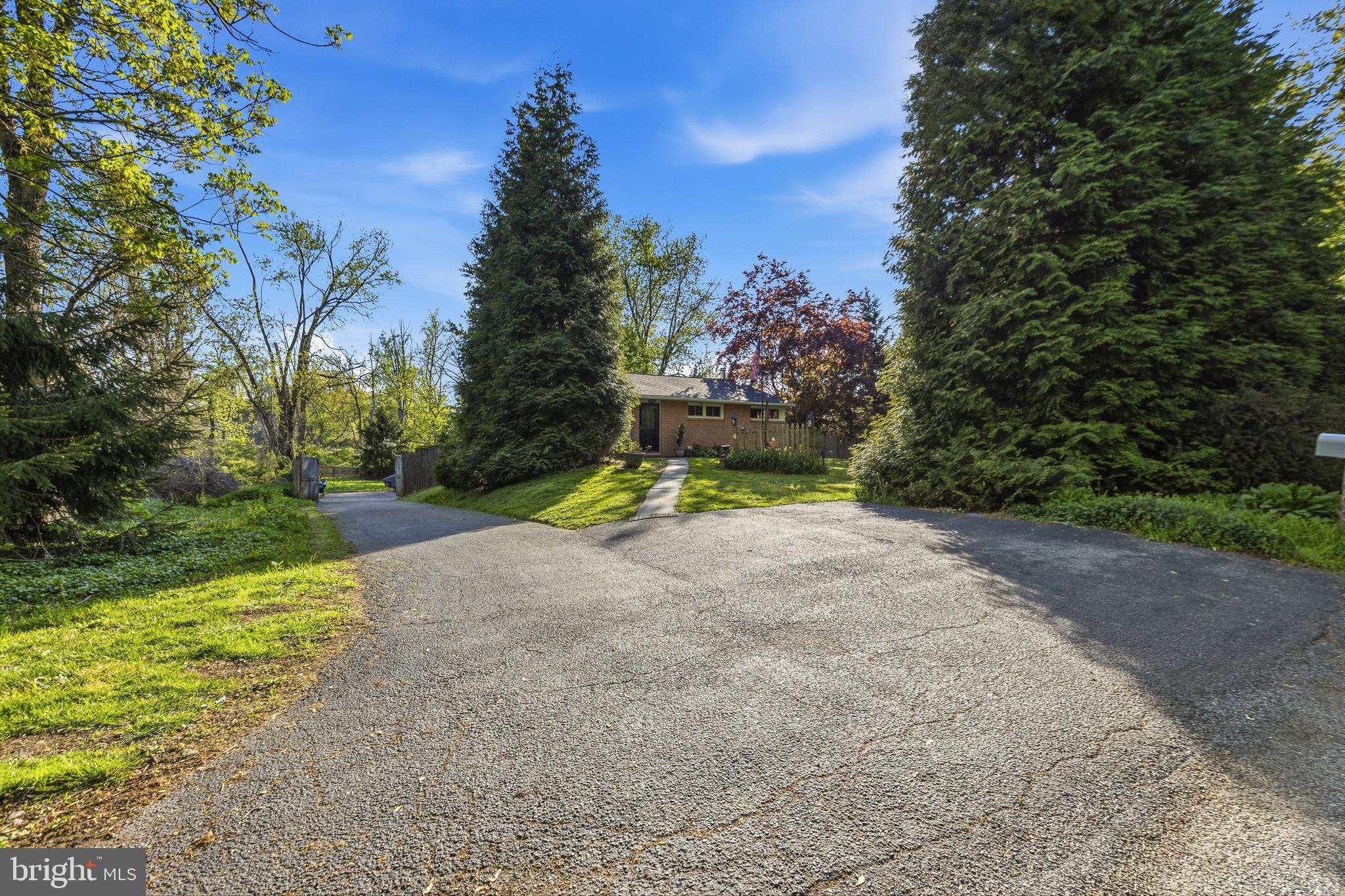 PENNSBURY HILLS - Residential