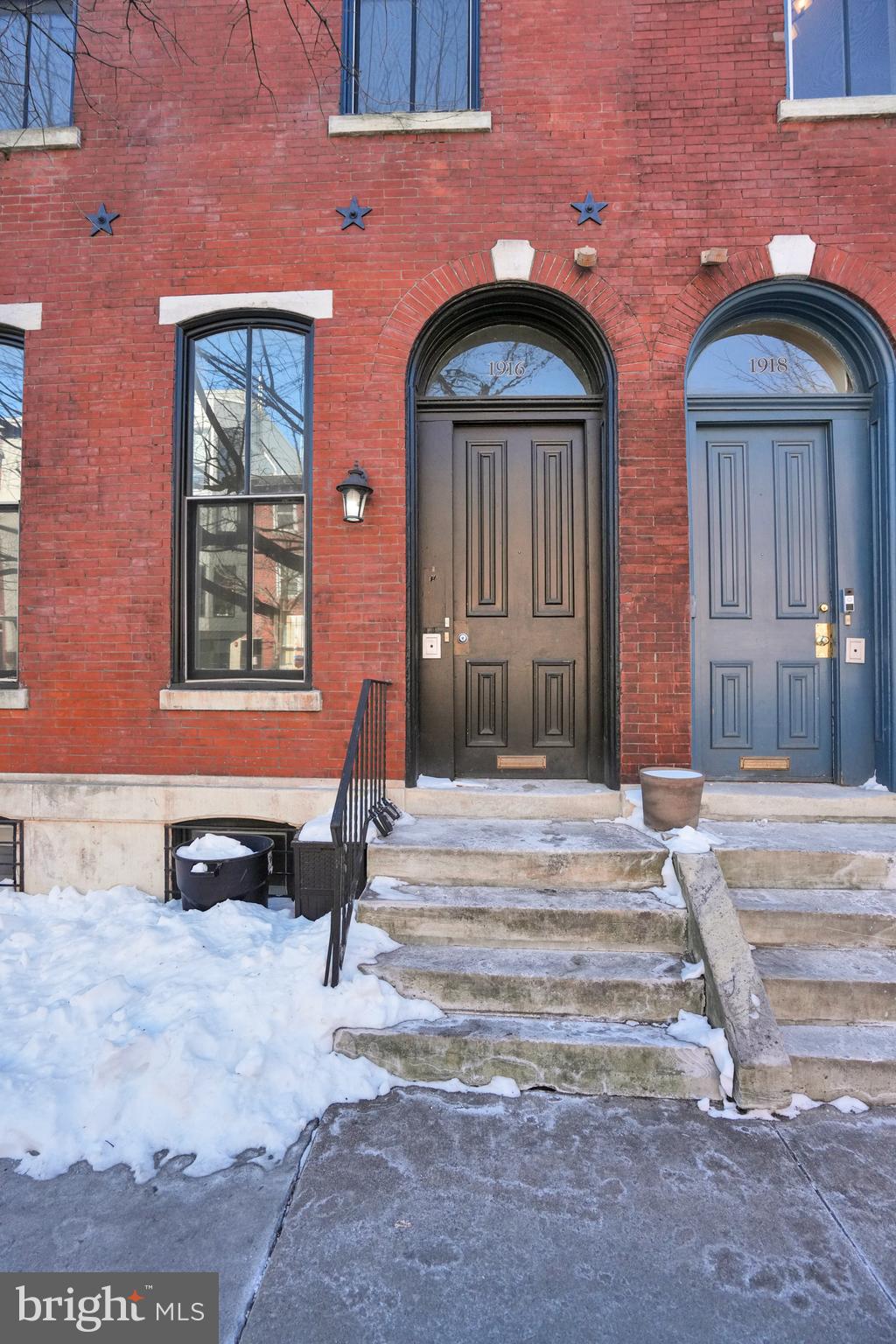 1916 CHRISTIAN STREET B