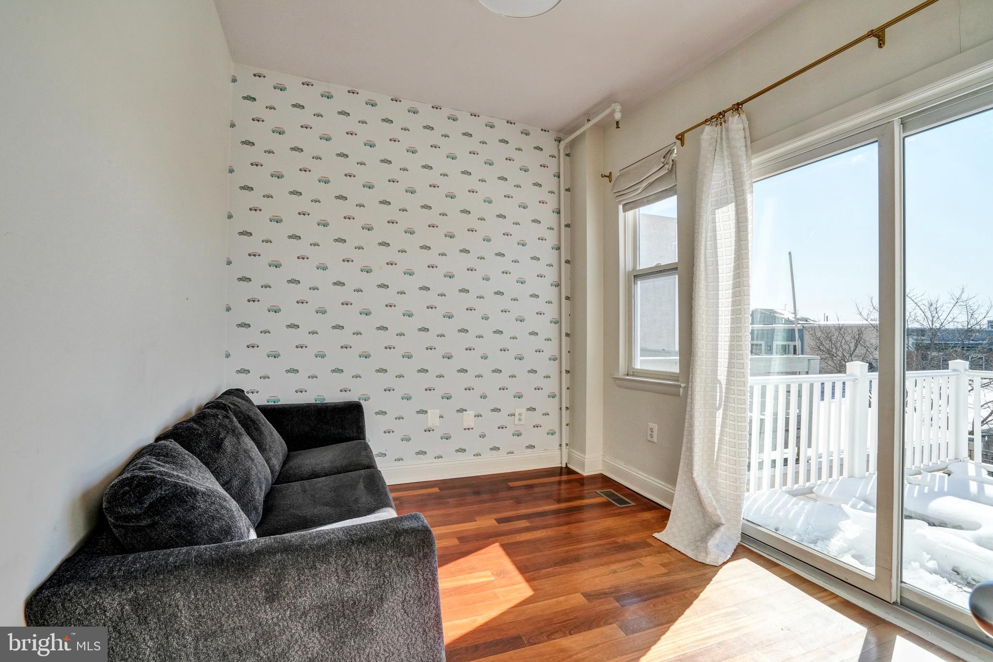 GRADUATE HOSPITAL - Residential