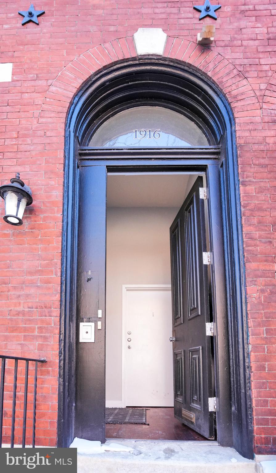 1916 CHRISTIAN STREET B