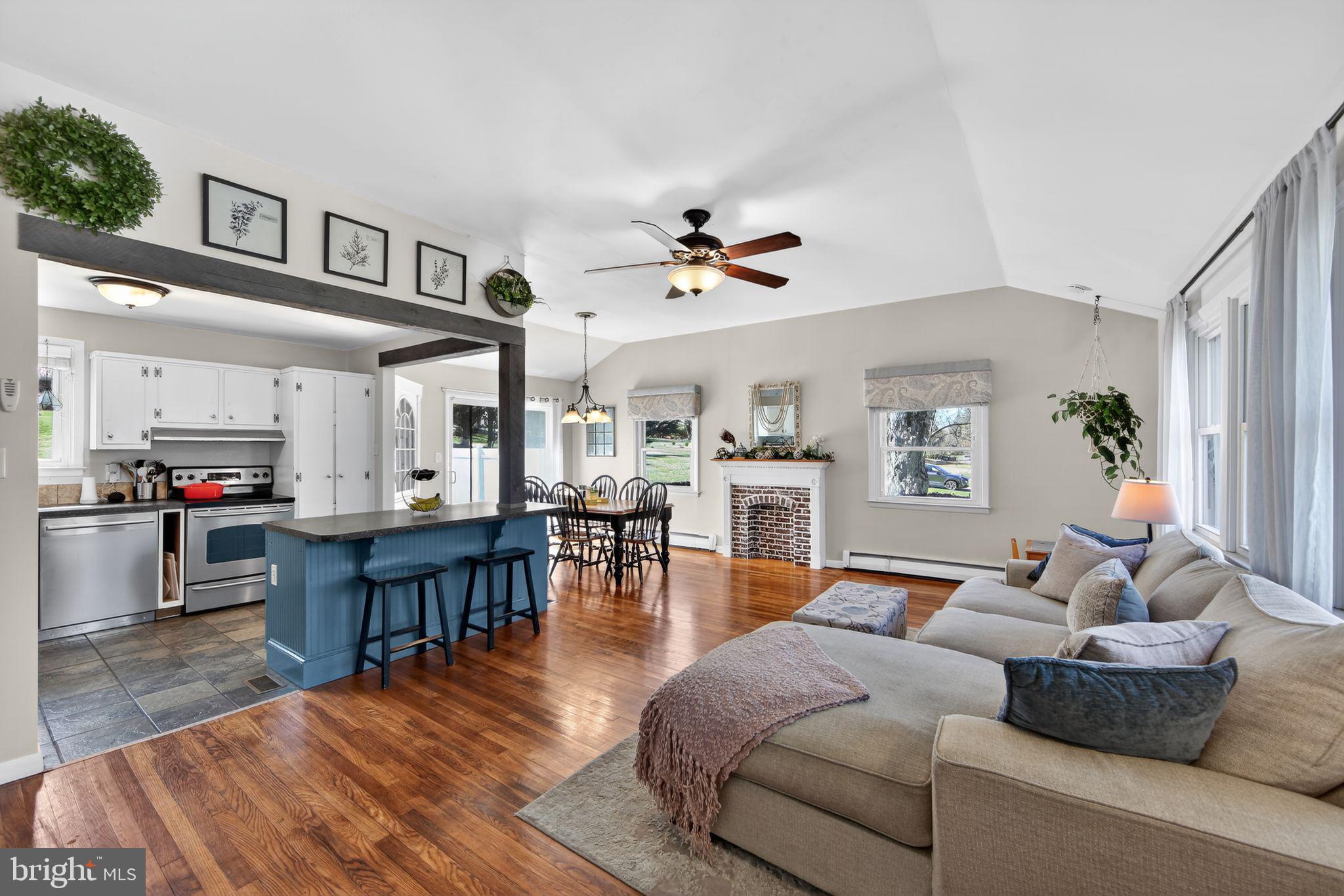 THORNBURY ESTATES - Residential