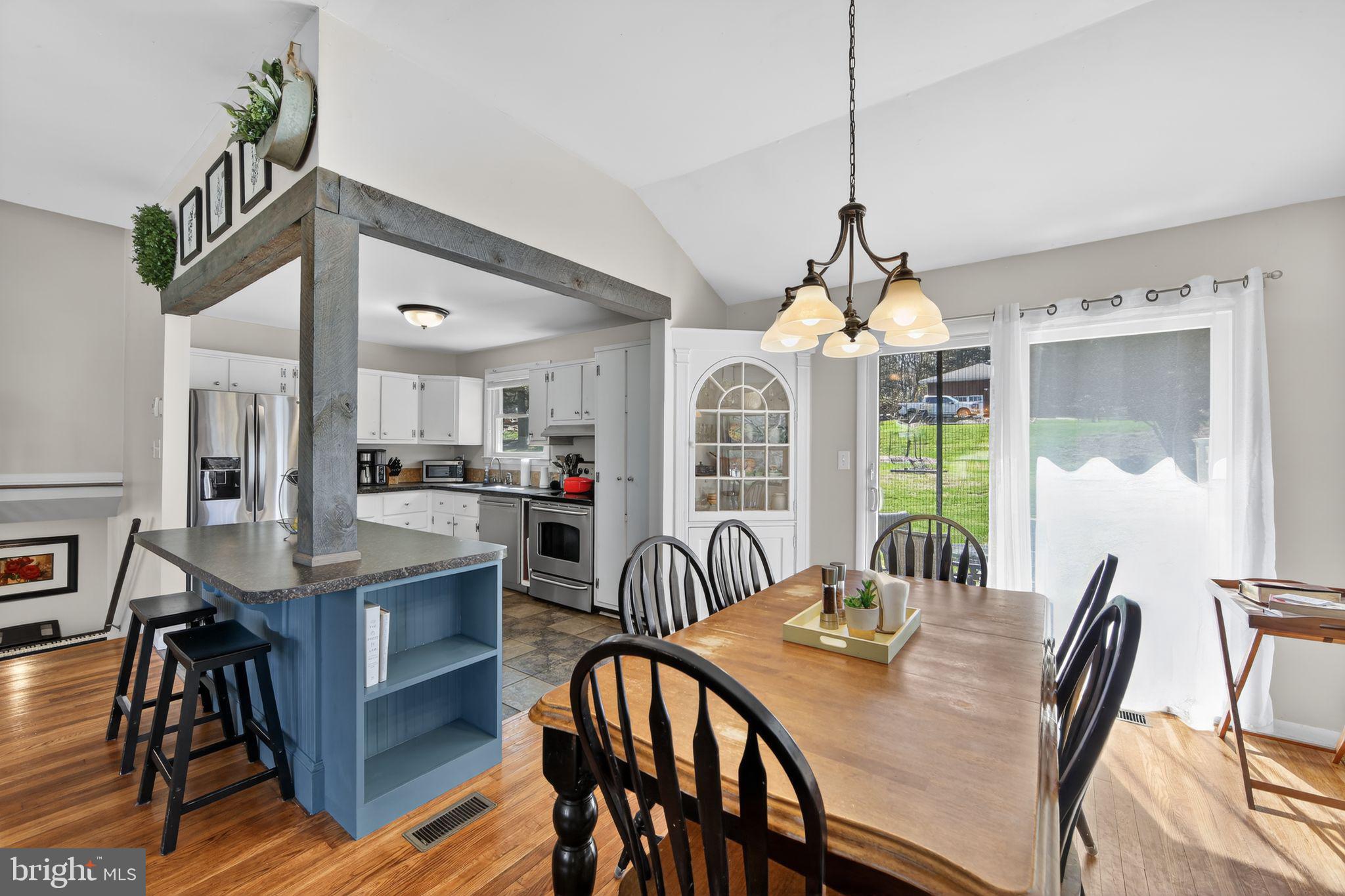 THORNBURY ESTATES - Residential