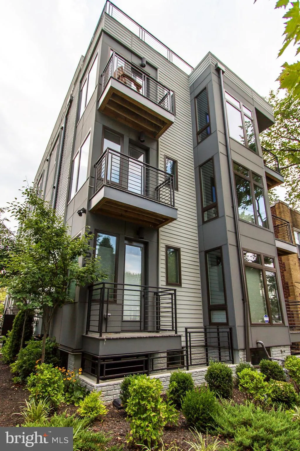 4126 8th Street NW Unit 4, Washington, DC 20011